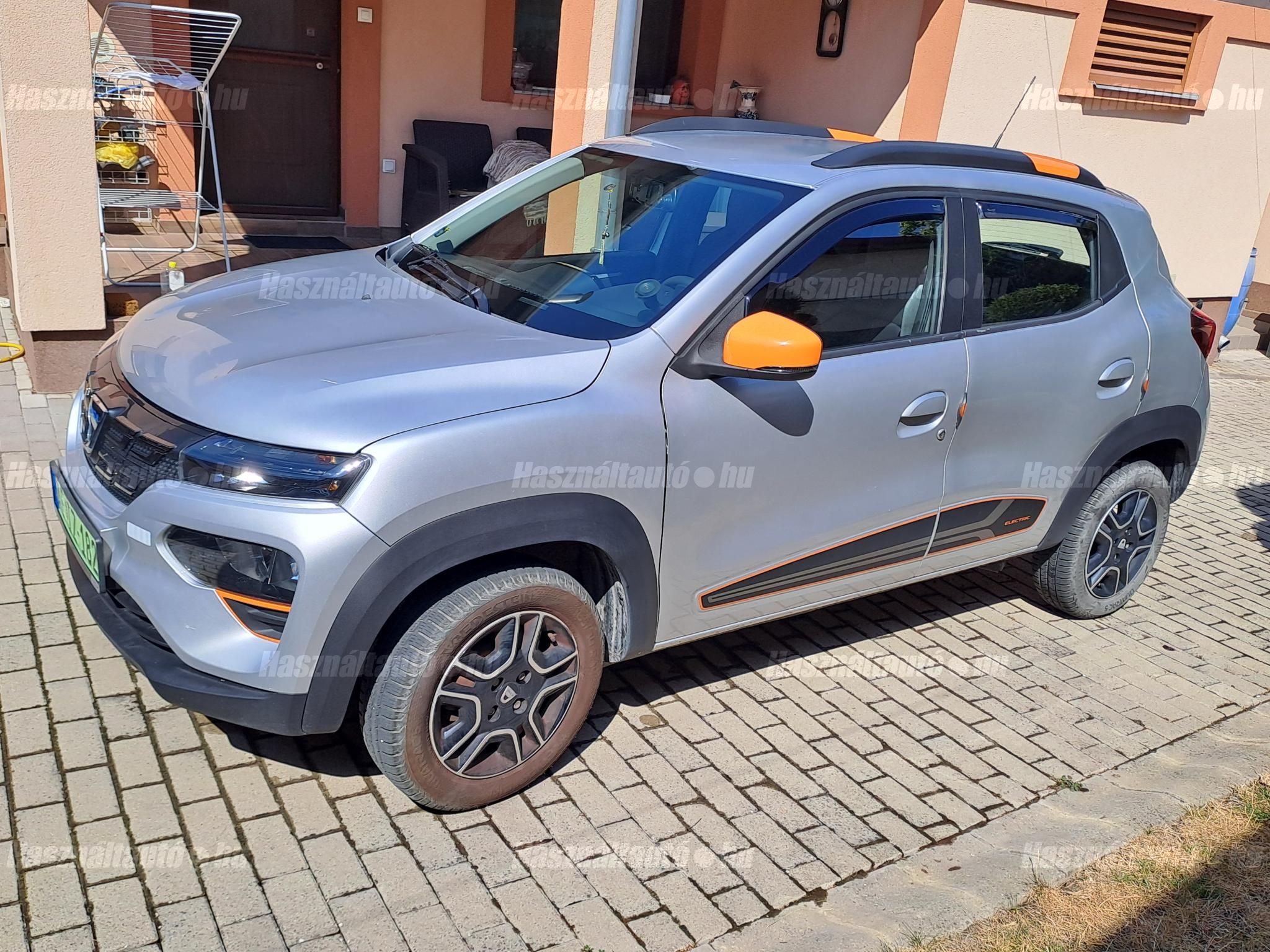 DACIA SPRING 2022/12 - 1