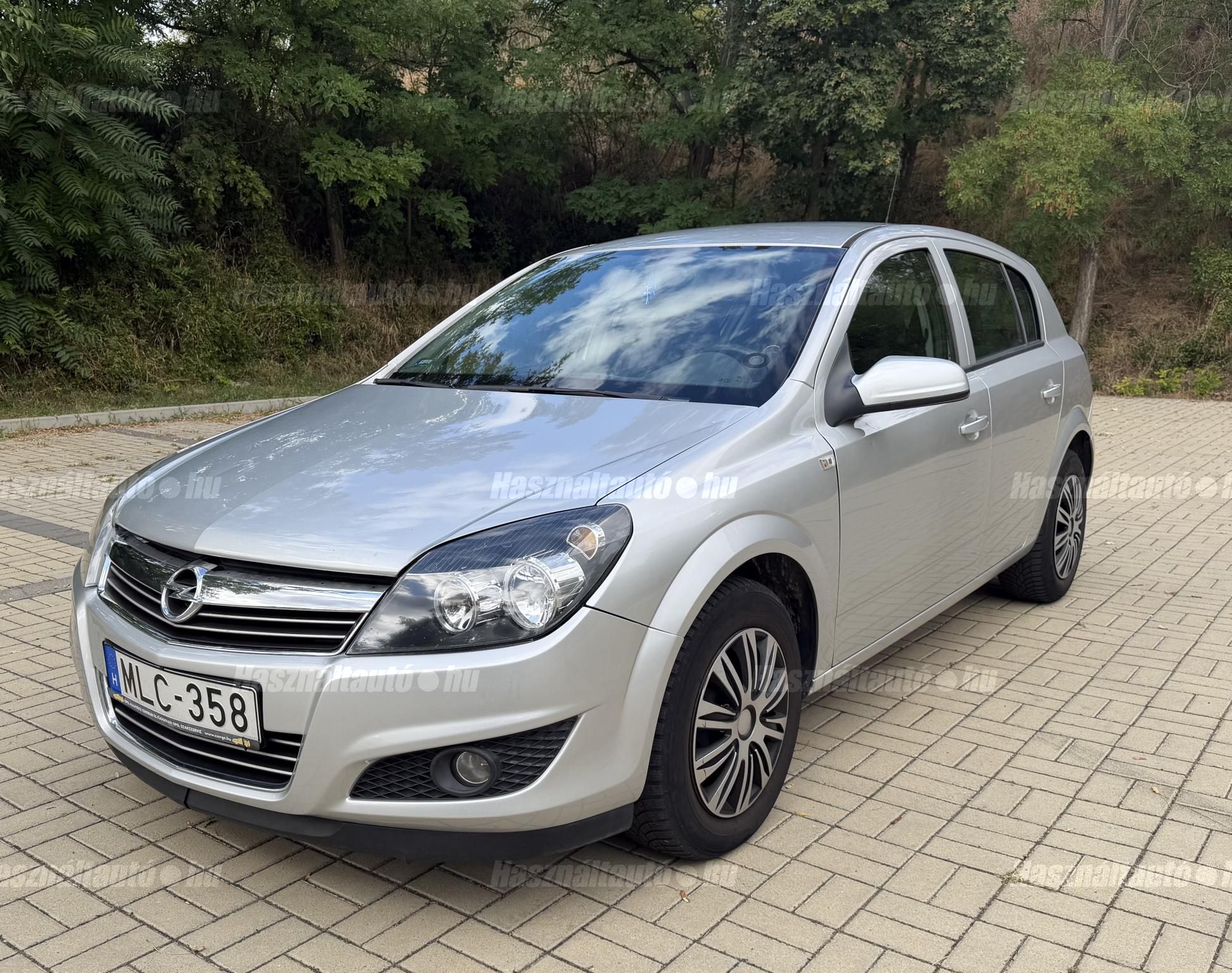 OPEL ASTRA H 2012/7 - 1