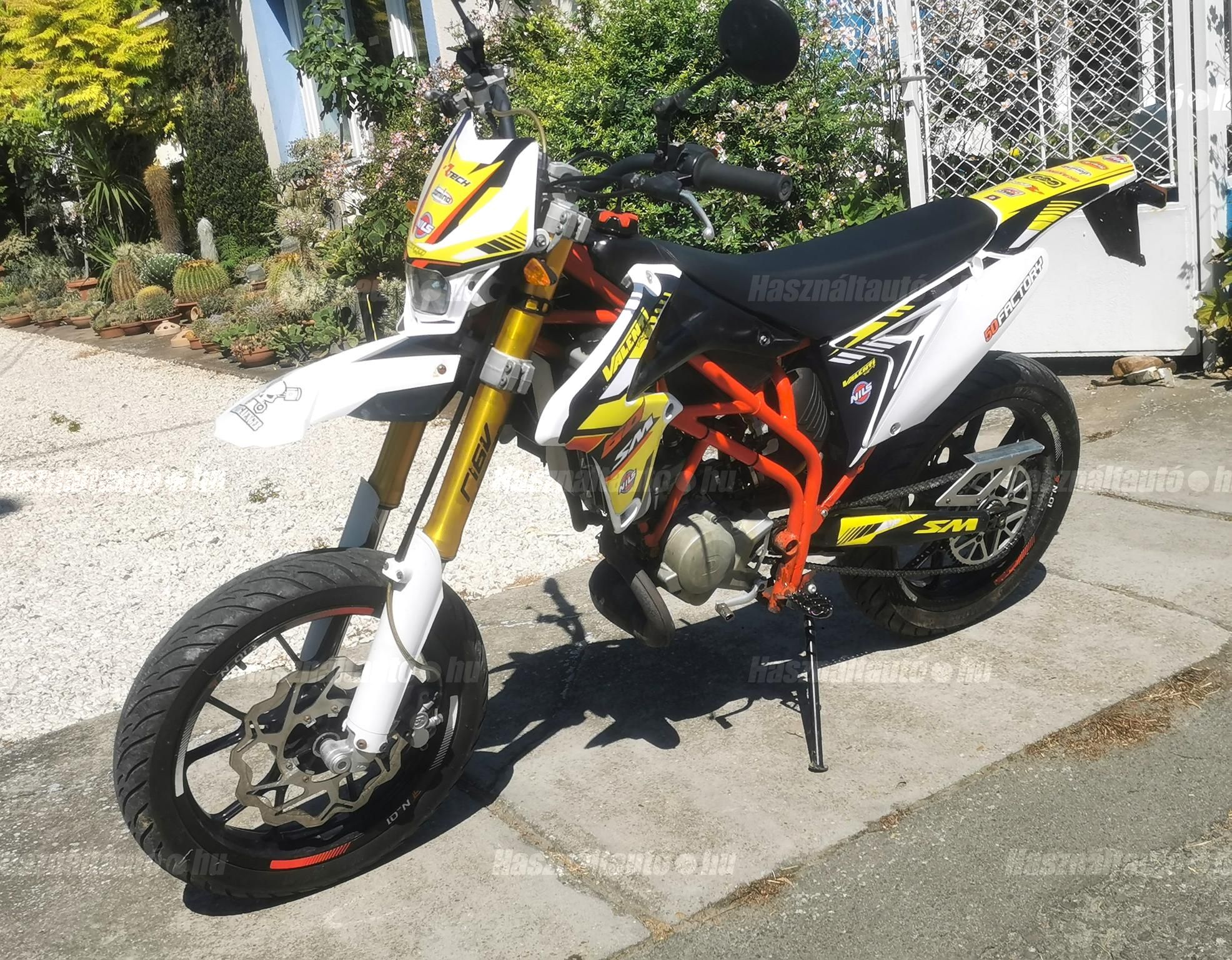 SUZUKI EGYÉB 2016 - 1