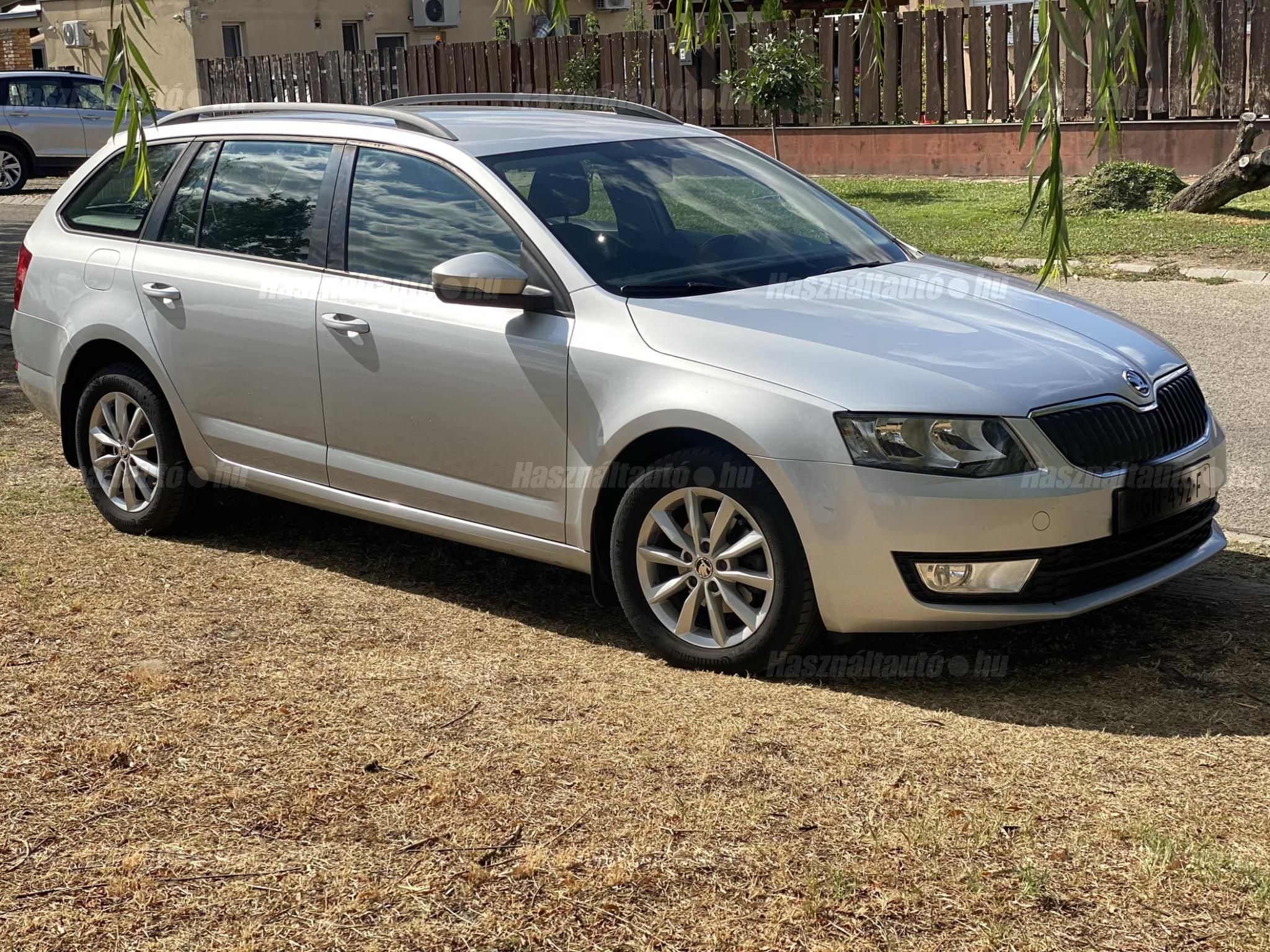 SKODA OCTAVIA 2015/10 - 1