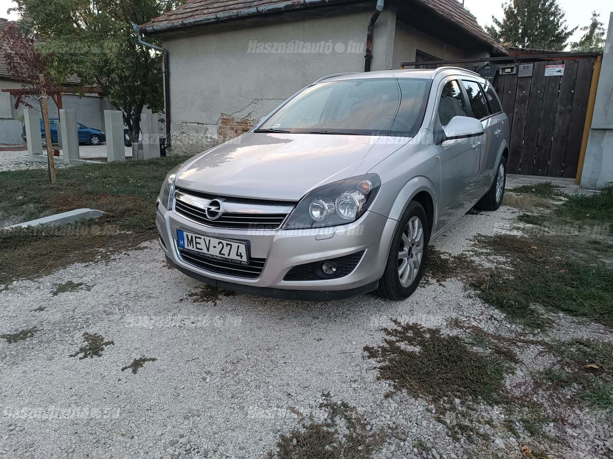 OPEL ASTRA H 2012/11 - 1