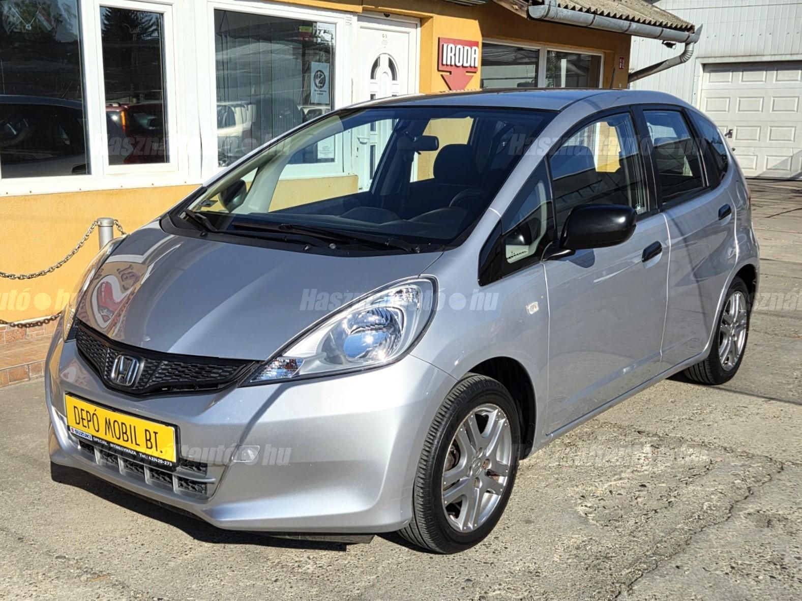 HONDA JAZZ 2012/3 - 1
