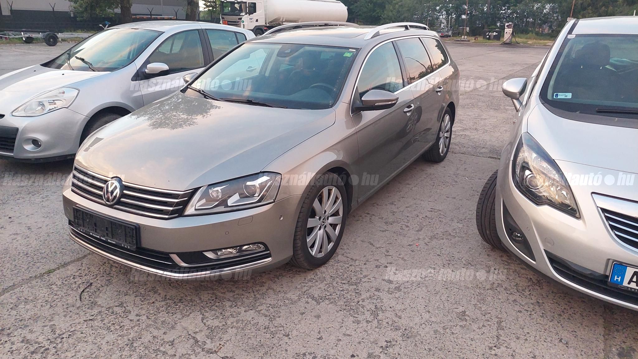 VOLKSWAGEN PASSAT 2012/3 - 1