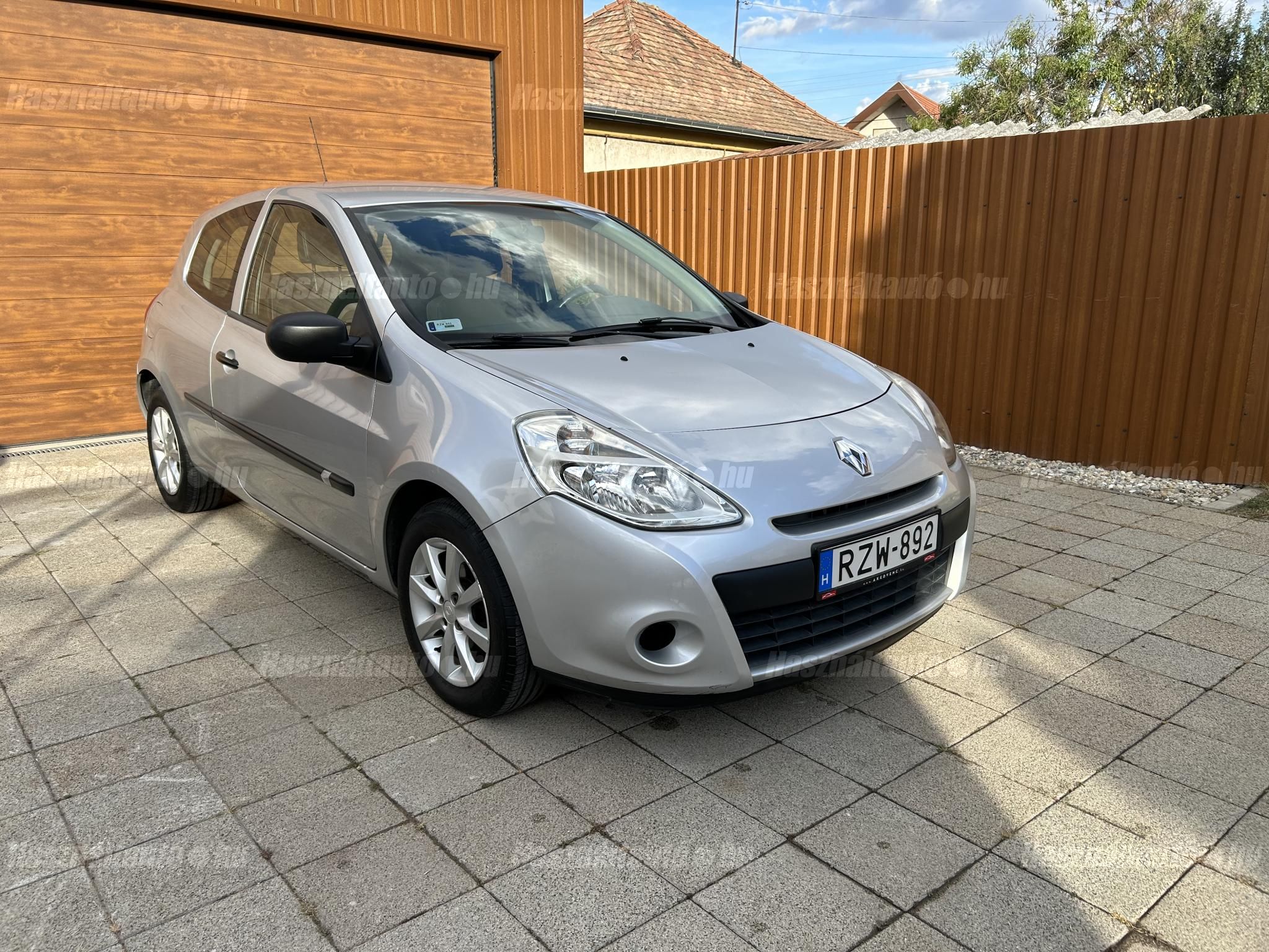RENAULT CLIO 2009 - 1