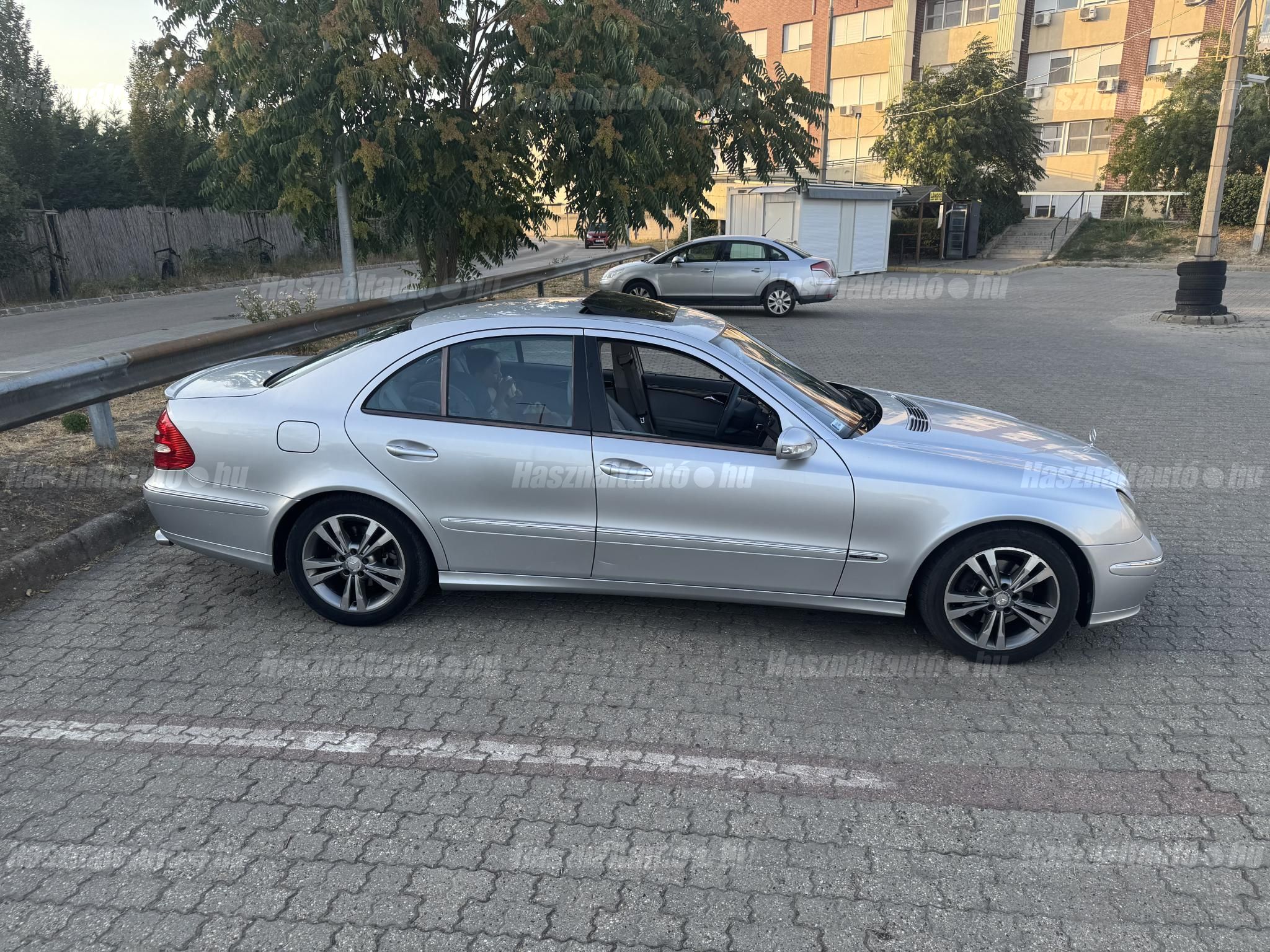 MERCEDES-BENZ E 320 2006/3 - 1