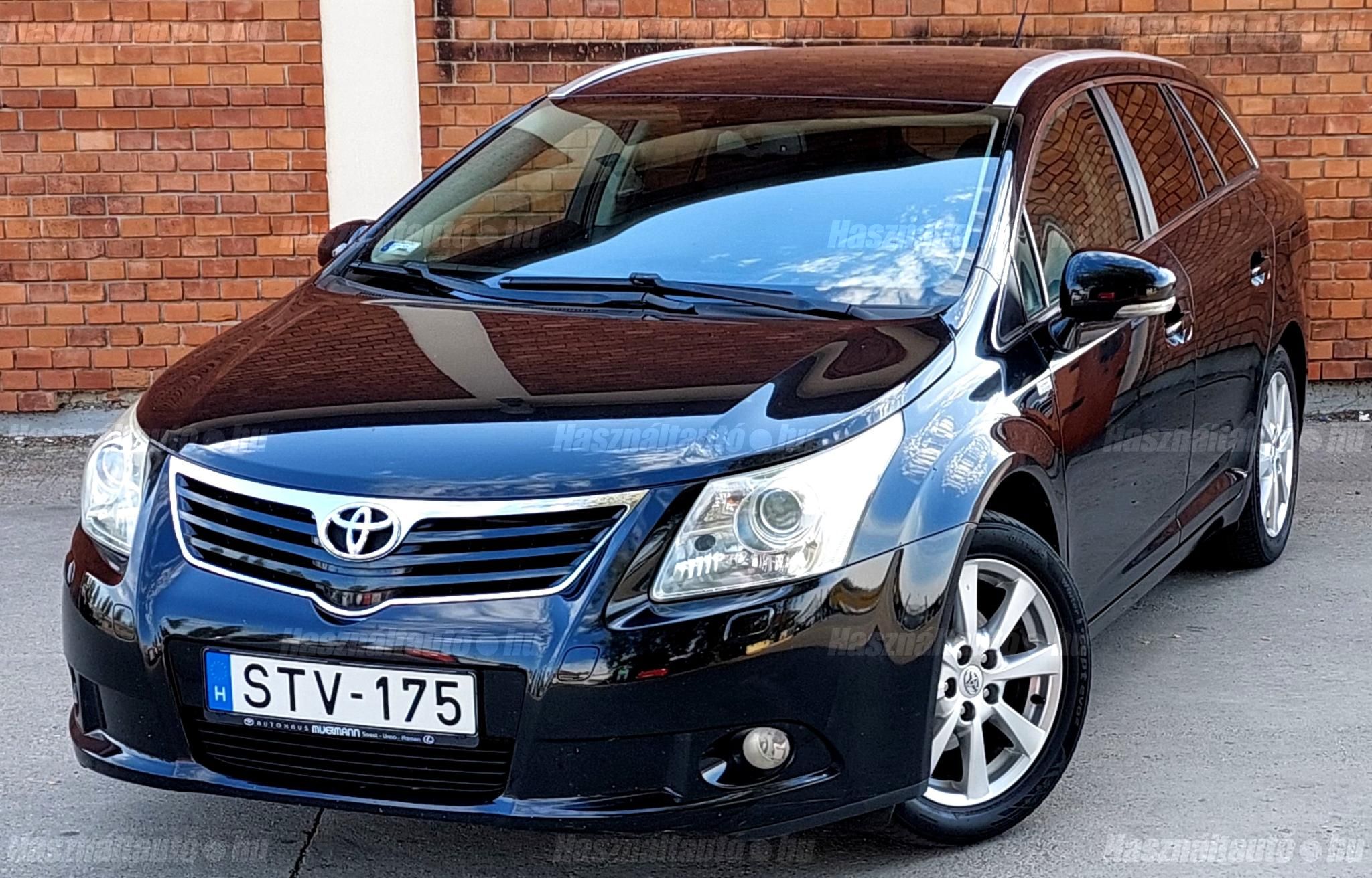 TOYOTA AVENSIS 2010/3 - 1