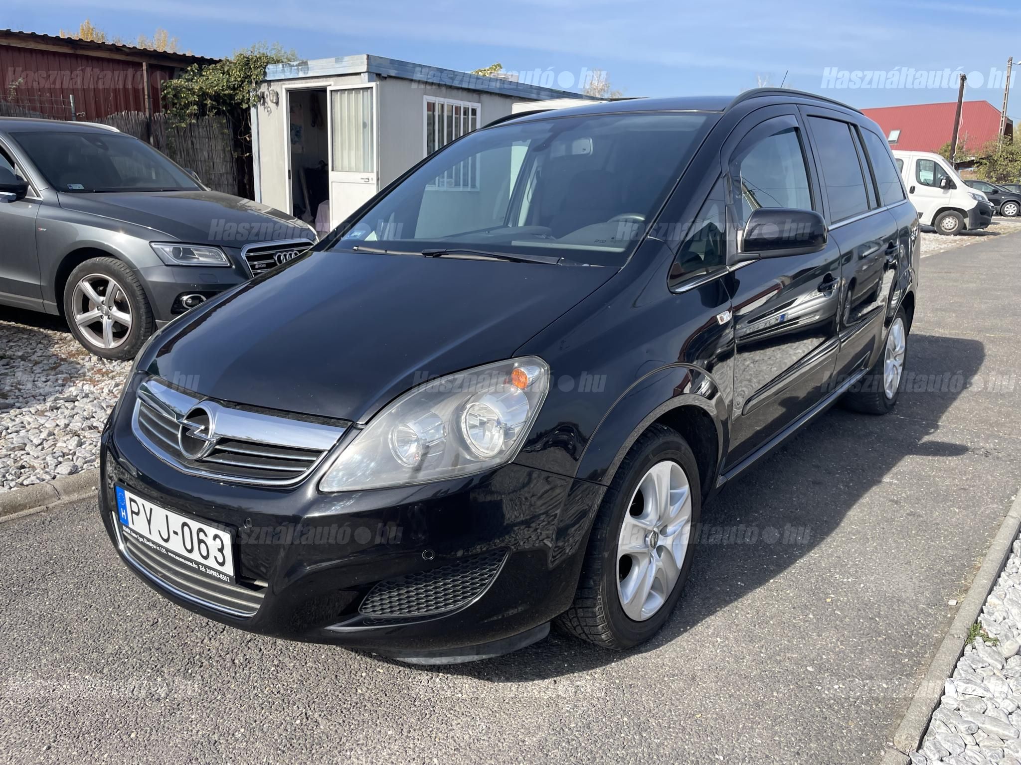 OPEL ZAFIRA B 2011/8 - 1