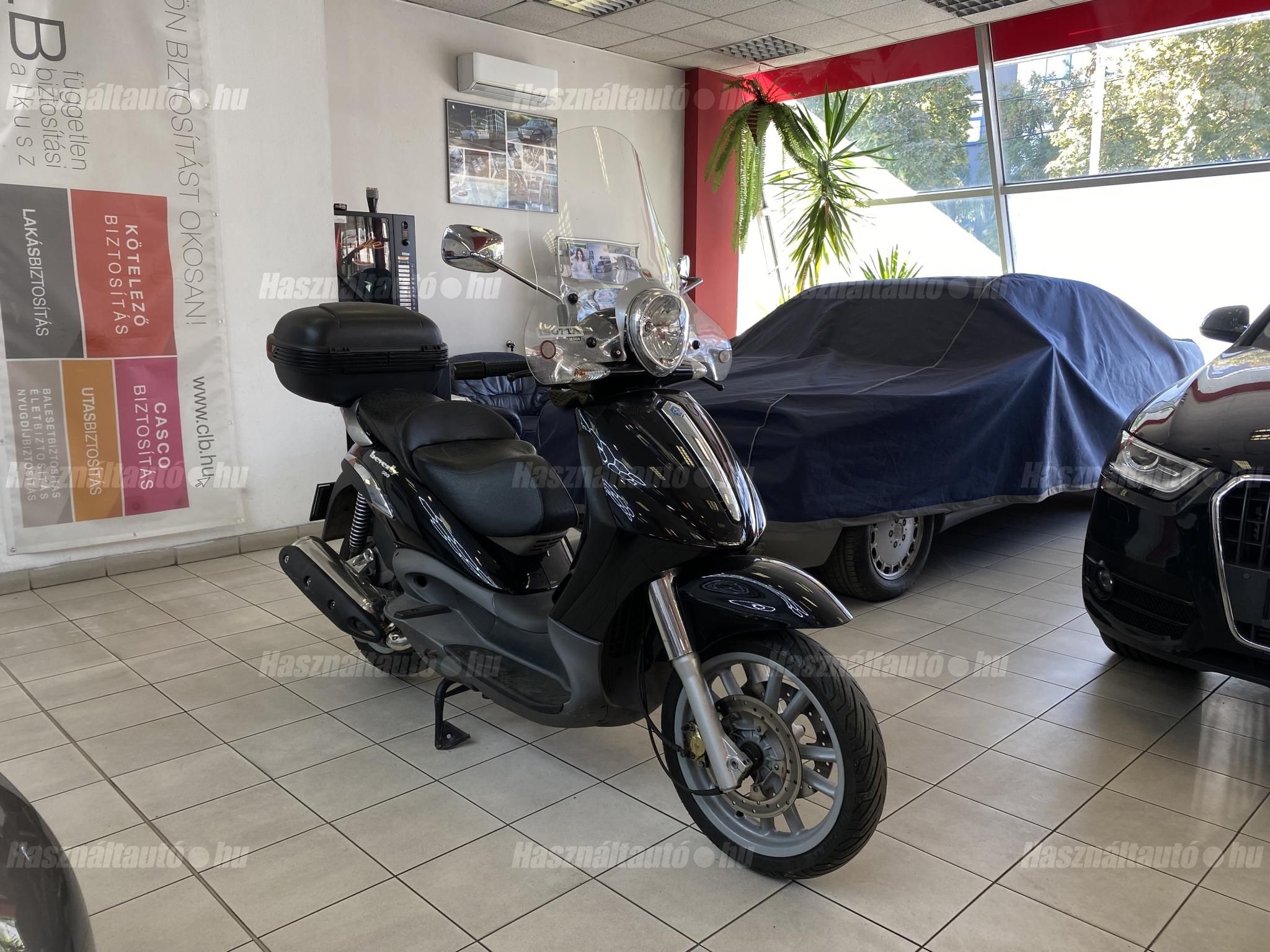 PIAGGIO BEVERLY 500 2003/4 - 1