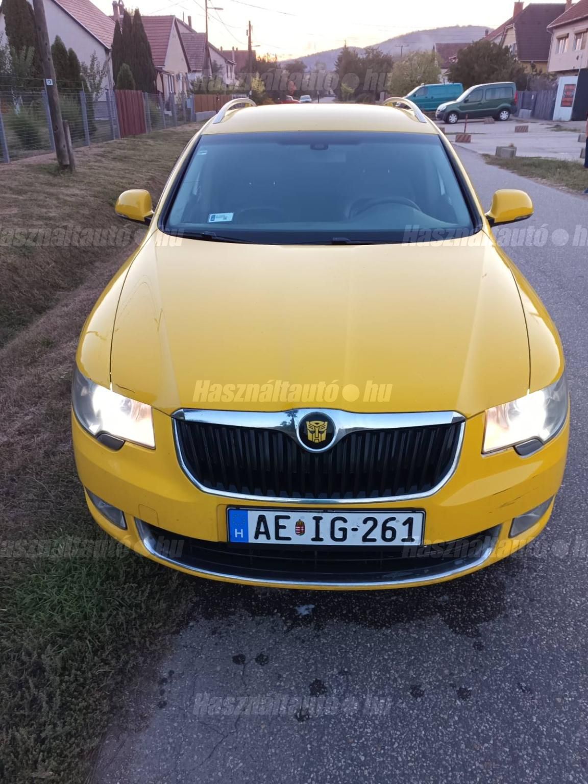 SKODA SUPERB 2012/8 - 1