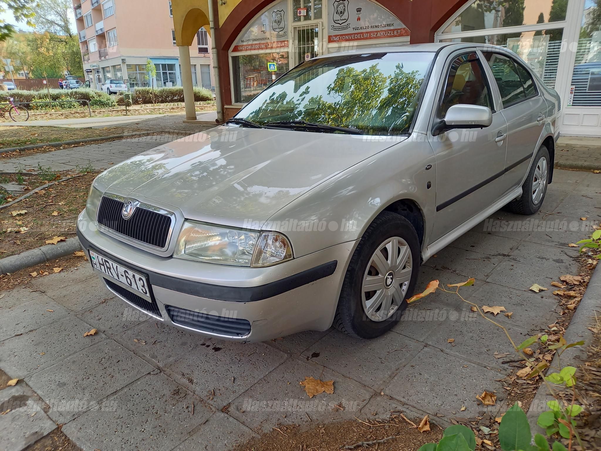 SKODA OCTAVIA 2002 - 1