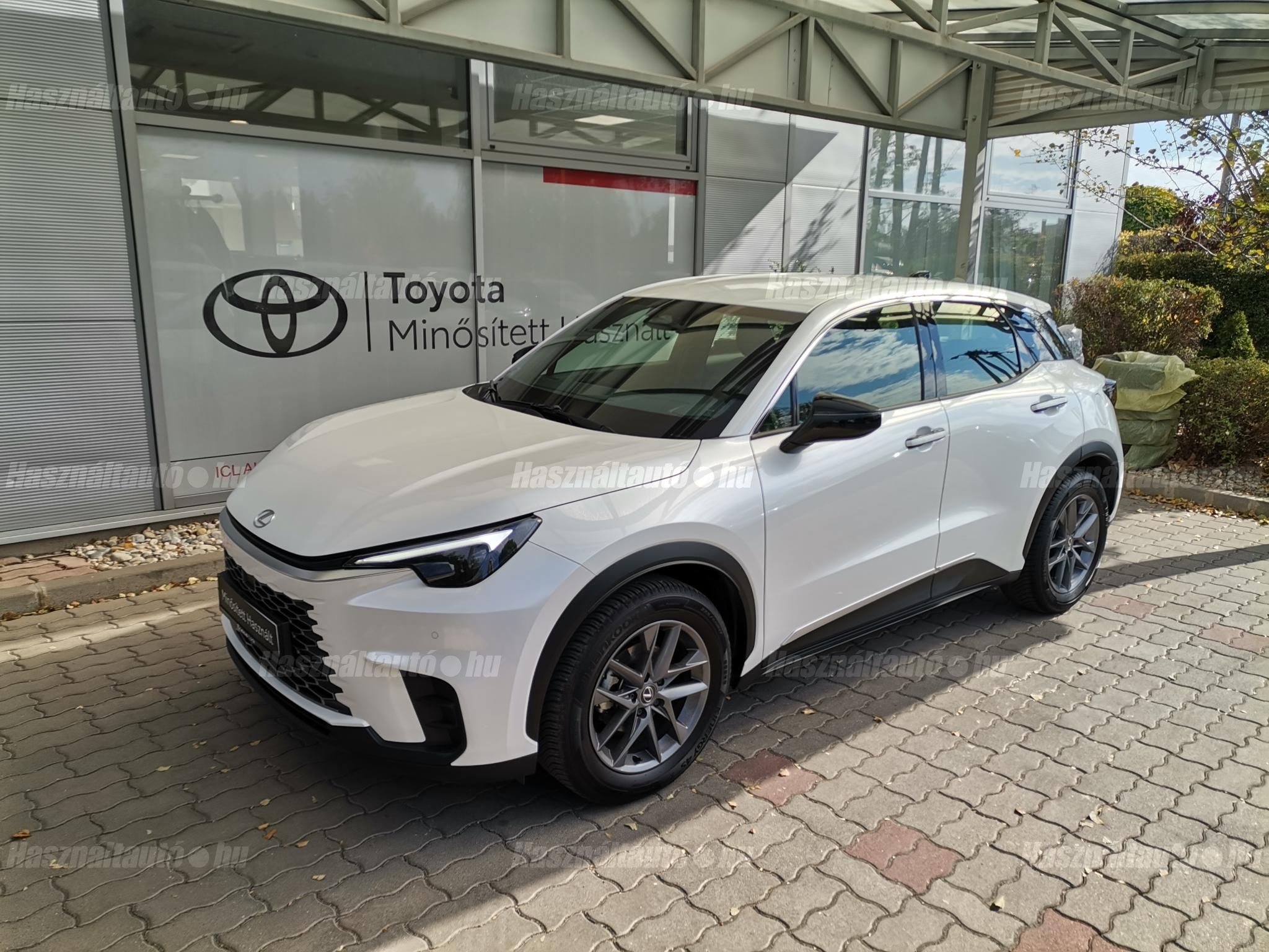 LEXUS LBX 2025/6 - 1