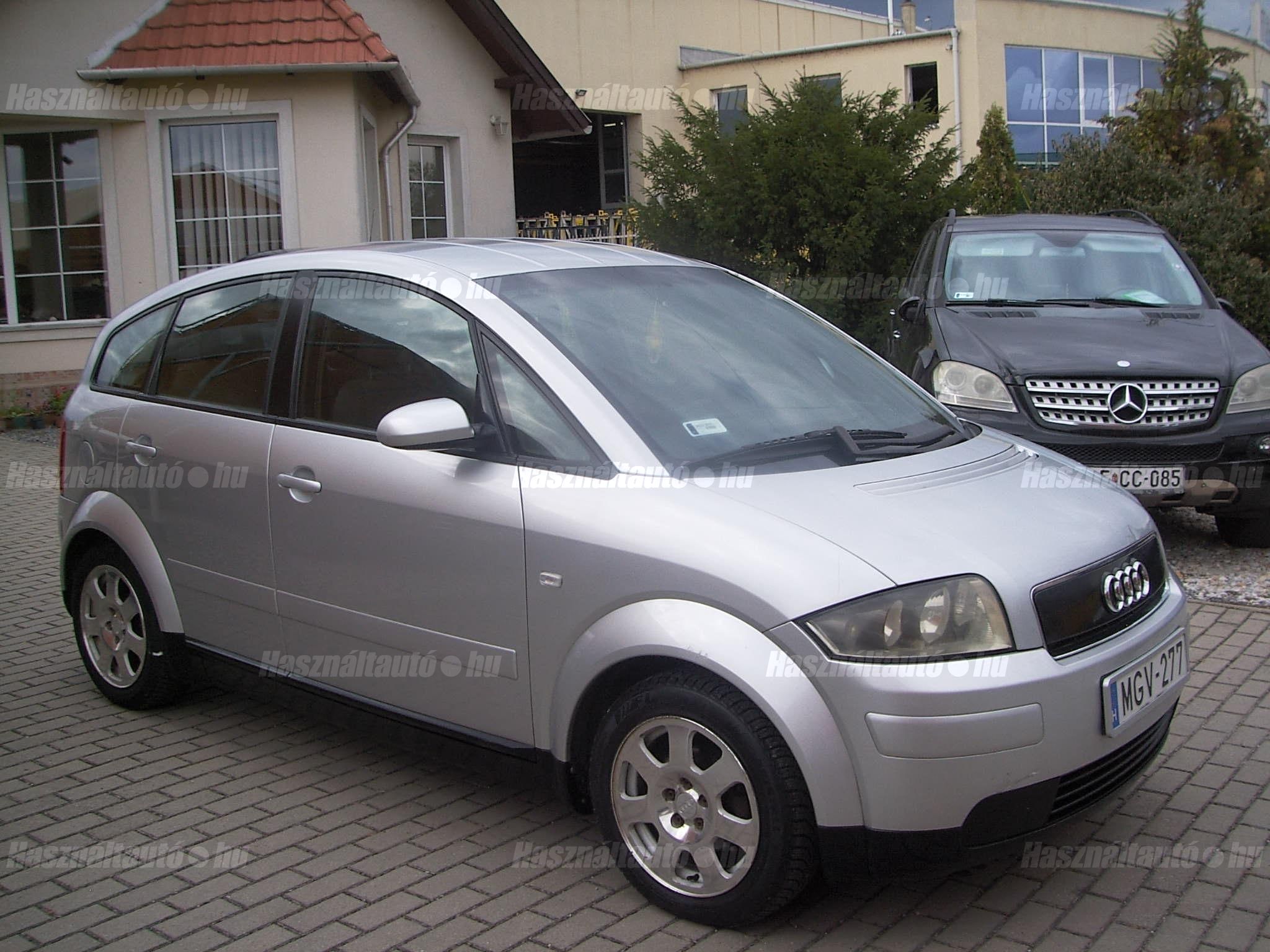 AUDI A2 2002/5 - 1