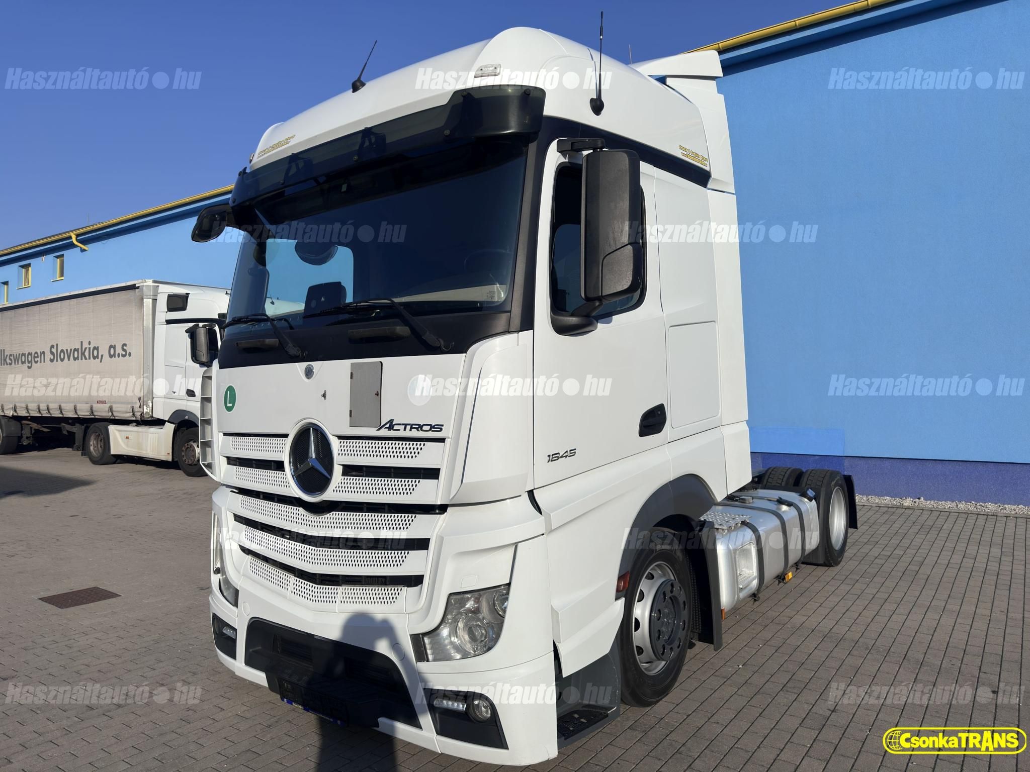 MERCEDES-BENZ 2019/6 - 1