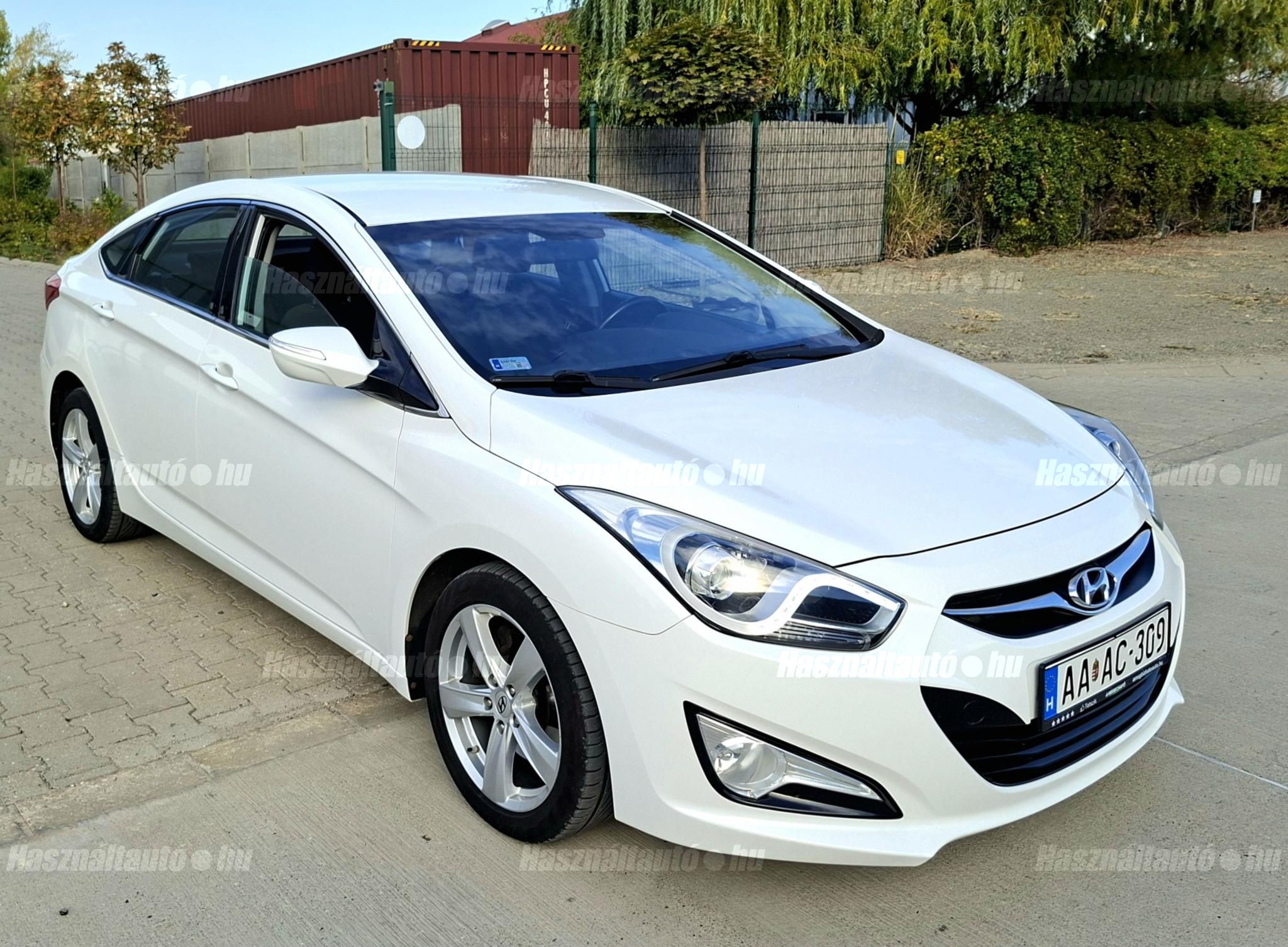 HYUNDAI I40 2014/10 - 1