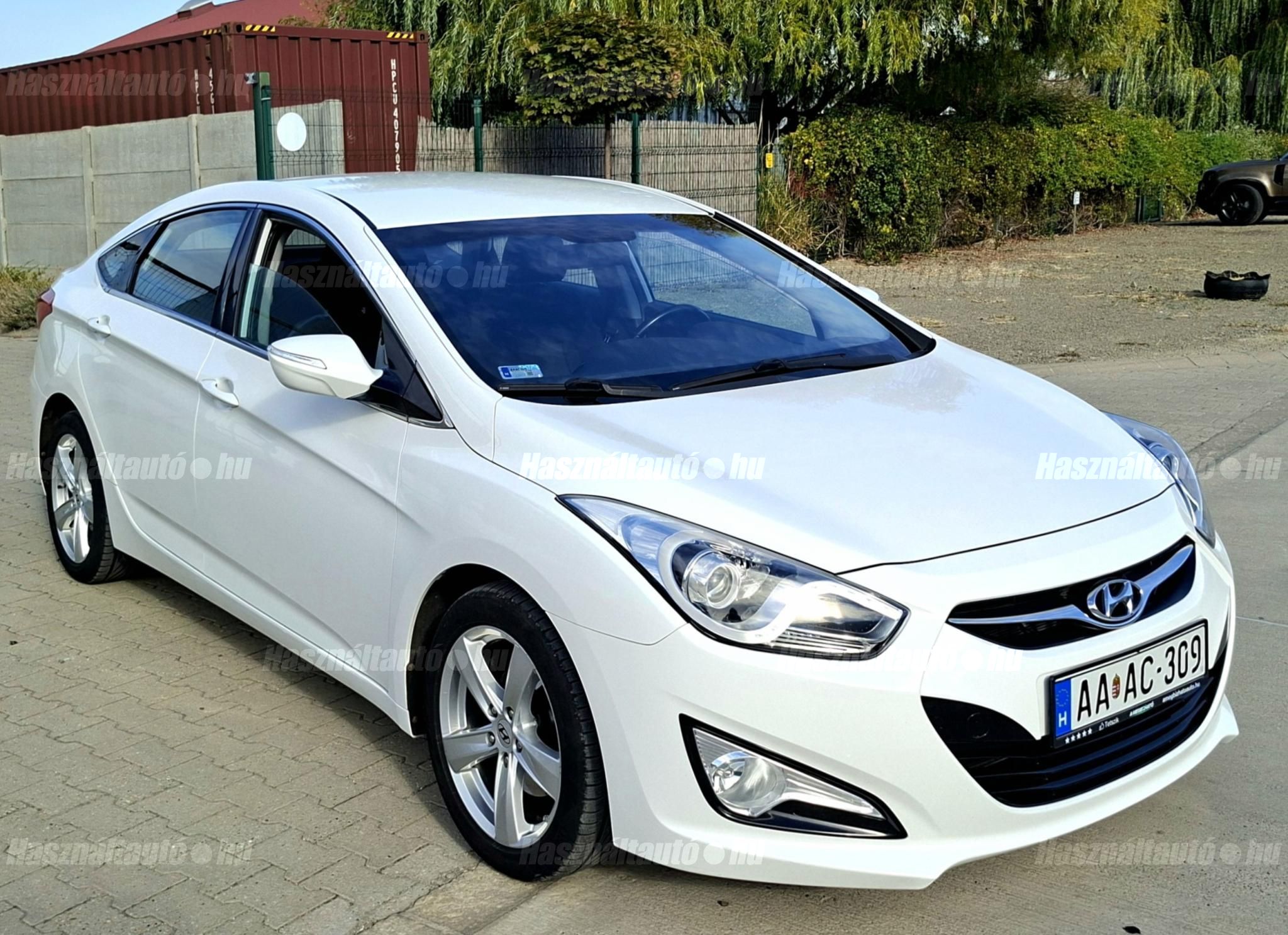 HYUNDAI I40 2014/10 - 1