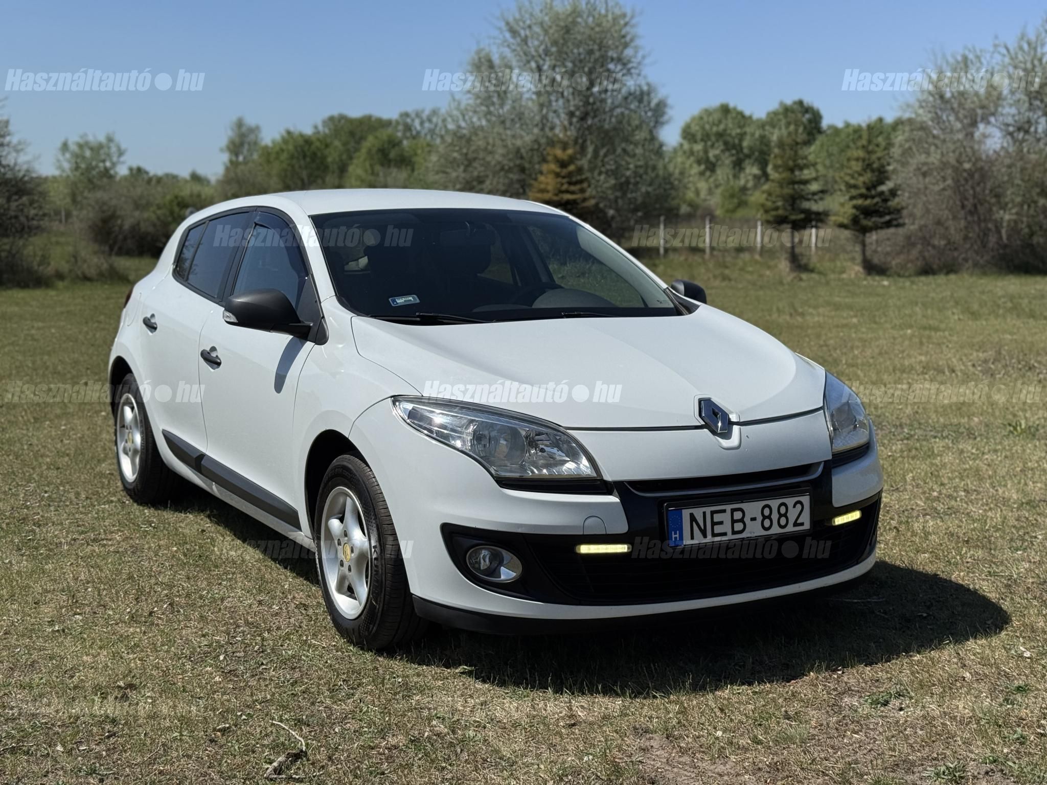 RENAULT MEGANE 2013/4 - 1