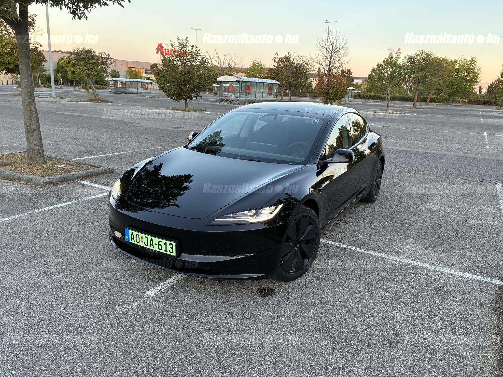 TESLA MODEL 3 2025/12 - 1