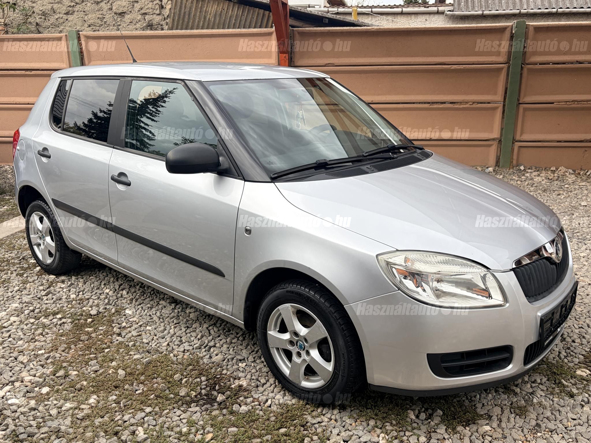 SKODA FABIA 2009/8 - 1