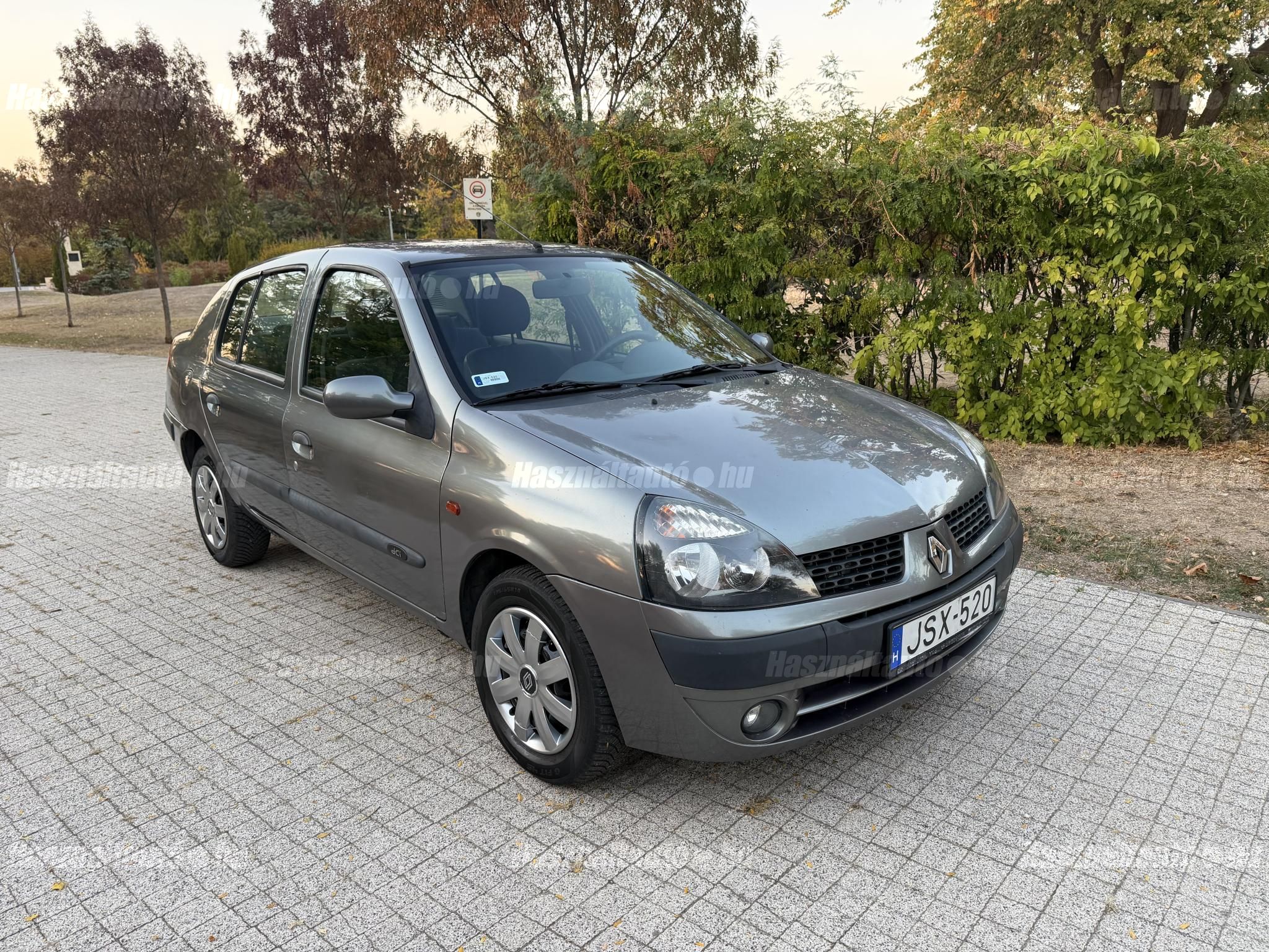 RENAULT THALIA 2004/9 - 1