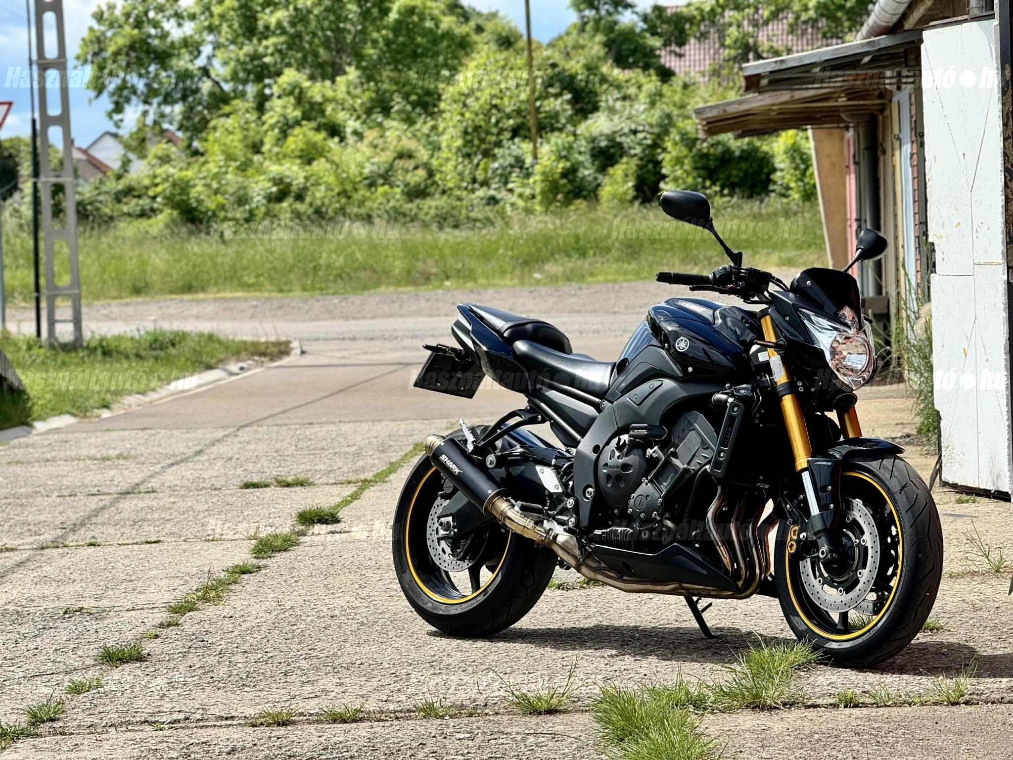 YAMAHA FZ8-N 2011/4 - 1
