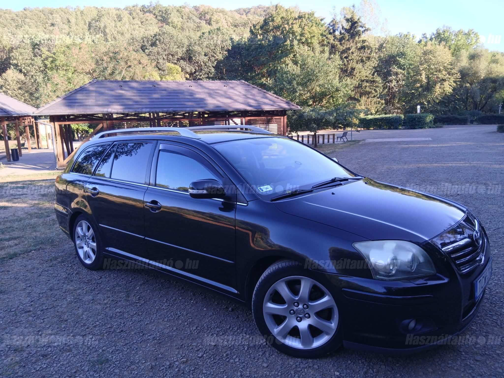 TOYOTA AVENSIS 2007/8 - 1