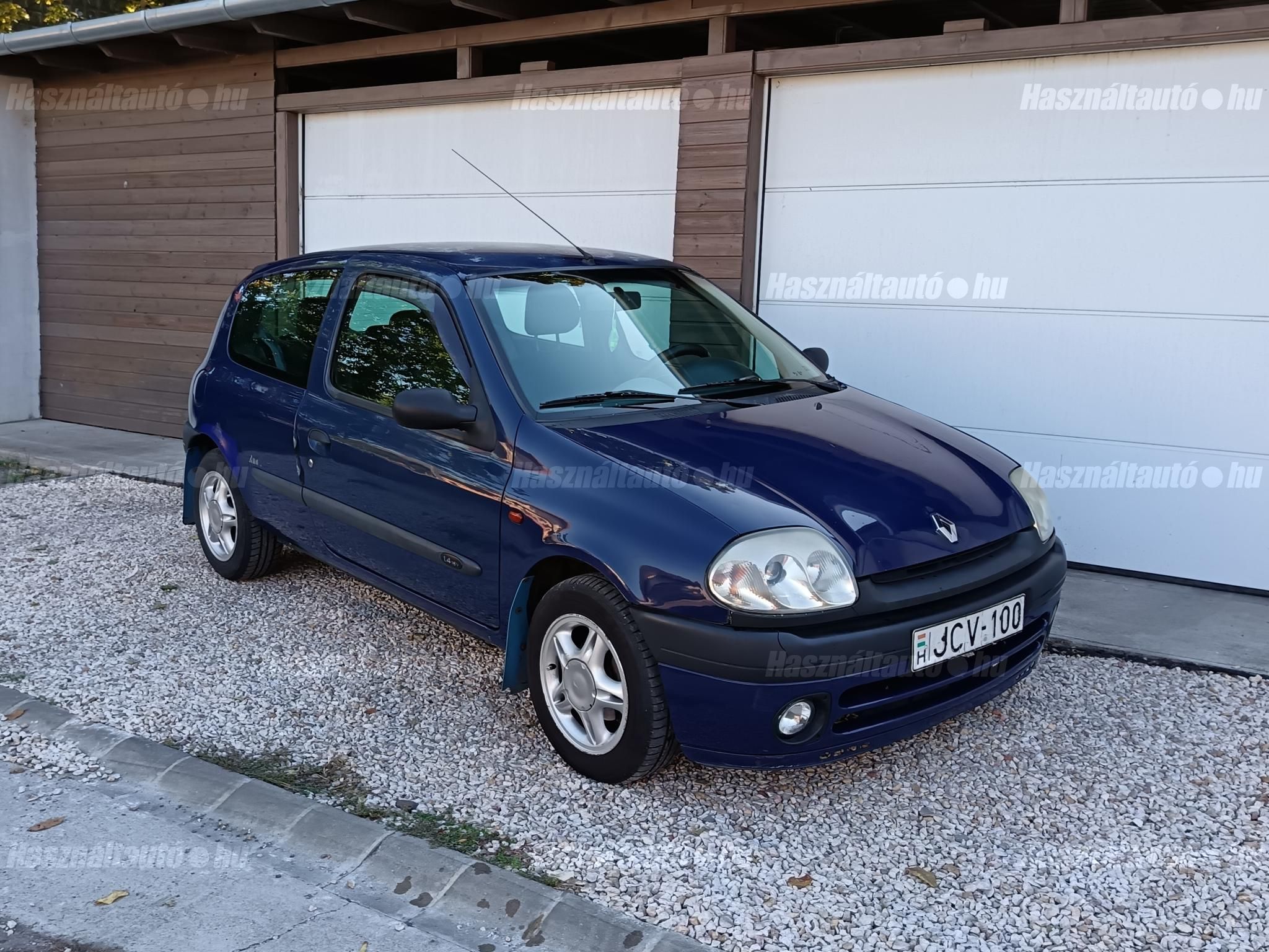 RENAULT CLIO 2002/3 - 1