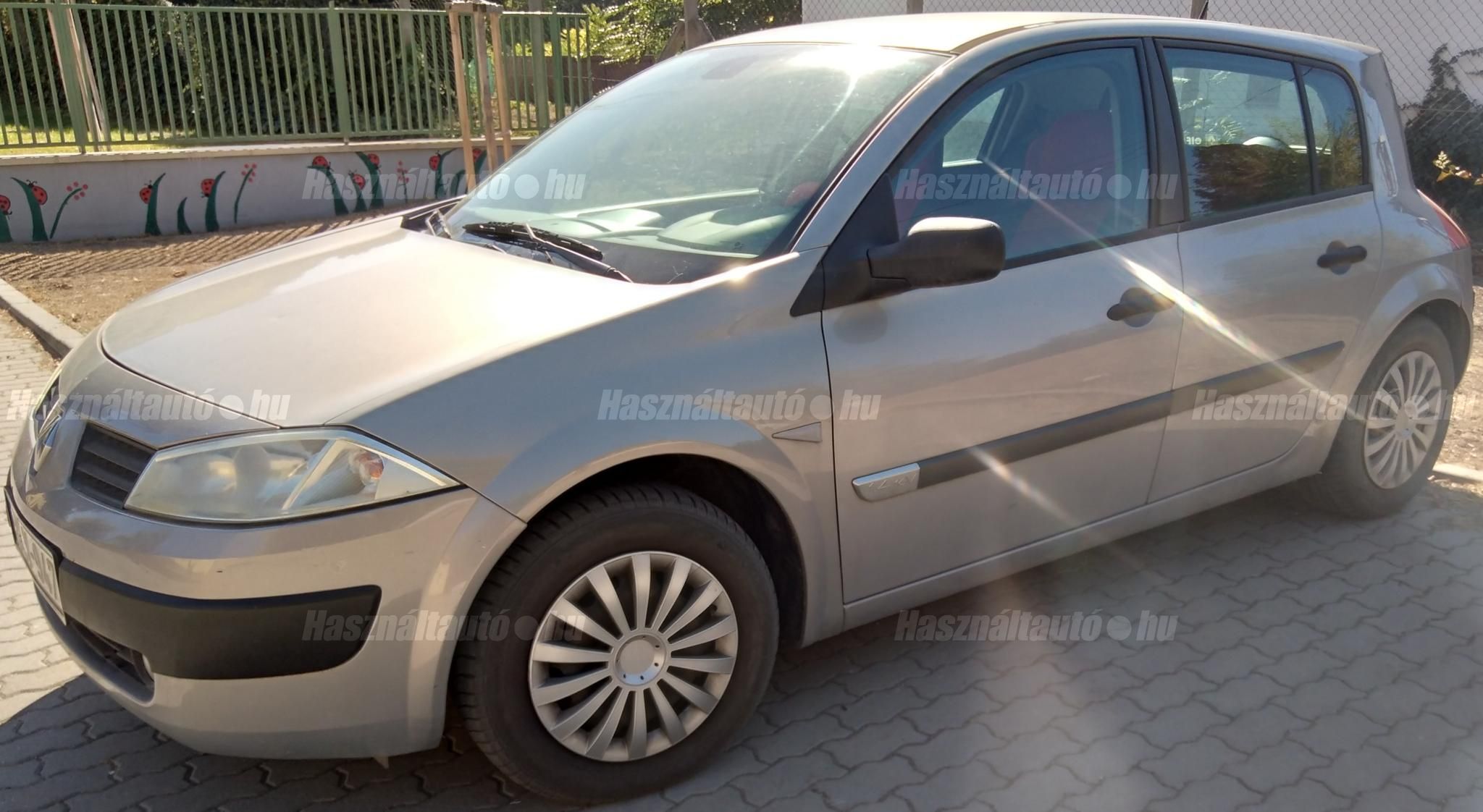RENAULT MEGANE 2004/3 - 1