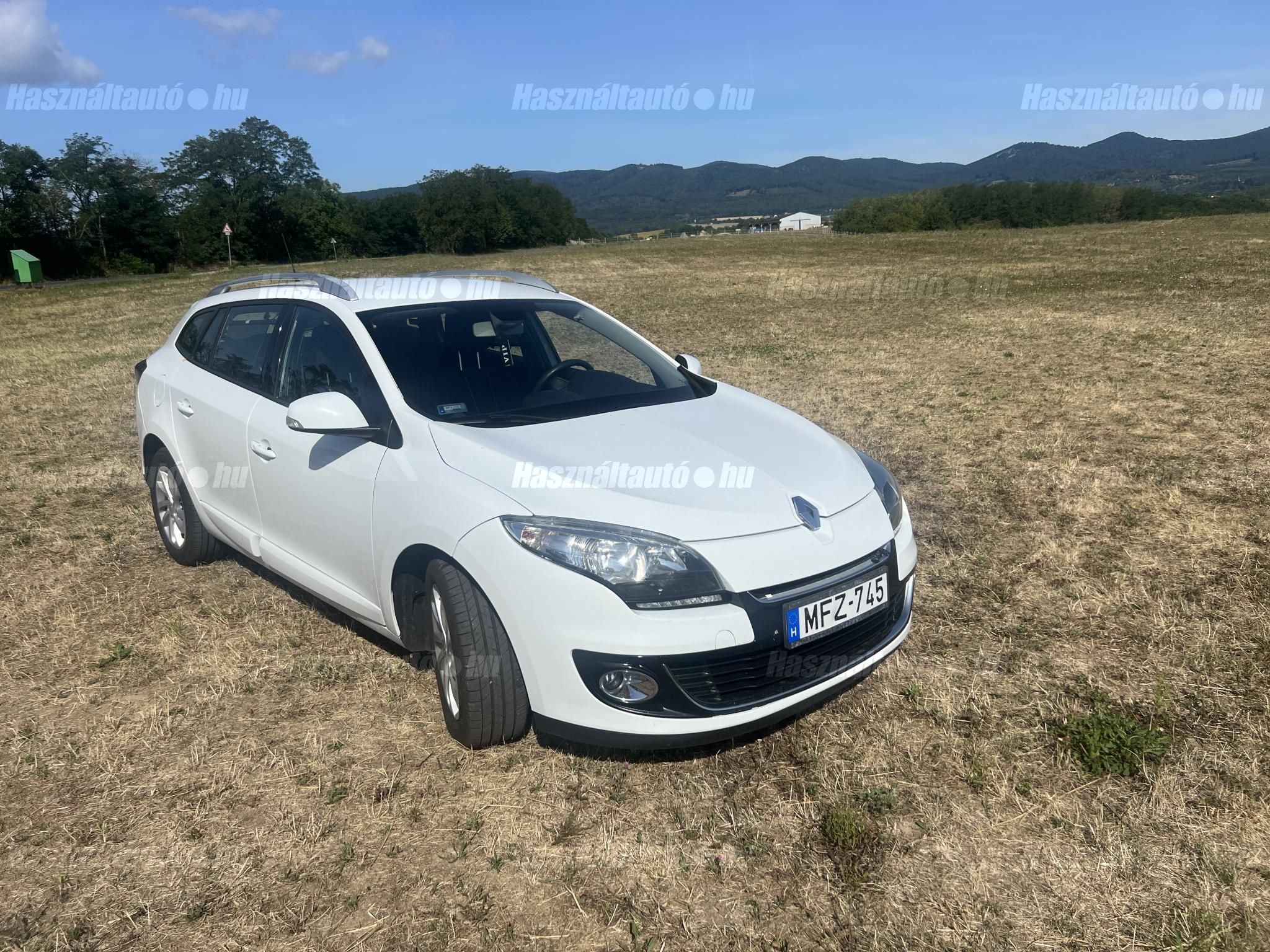 RENAULT MEGANE 2012/10 - 1