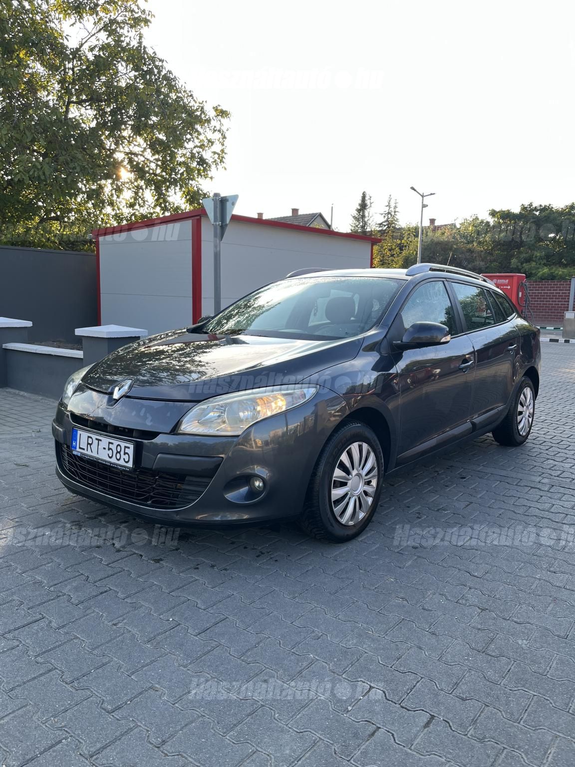 RENAULT MEGANE 2010/12 - 1