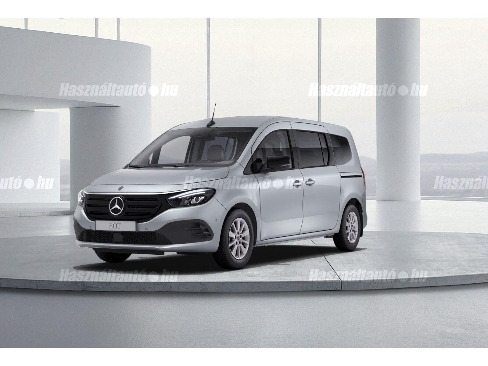 MERCEDES-BENZ EQT 2025/6 - 1
