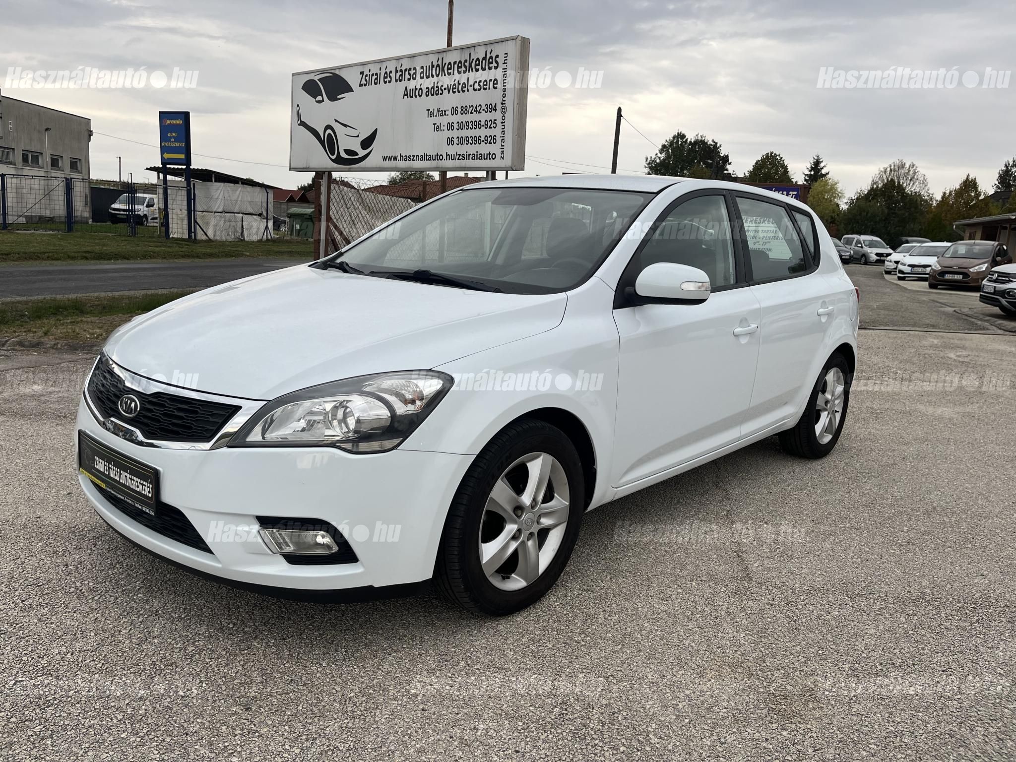 KIA CEE'D 2011/4 - 1