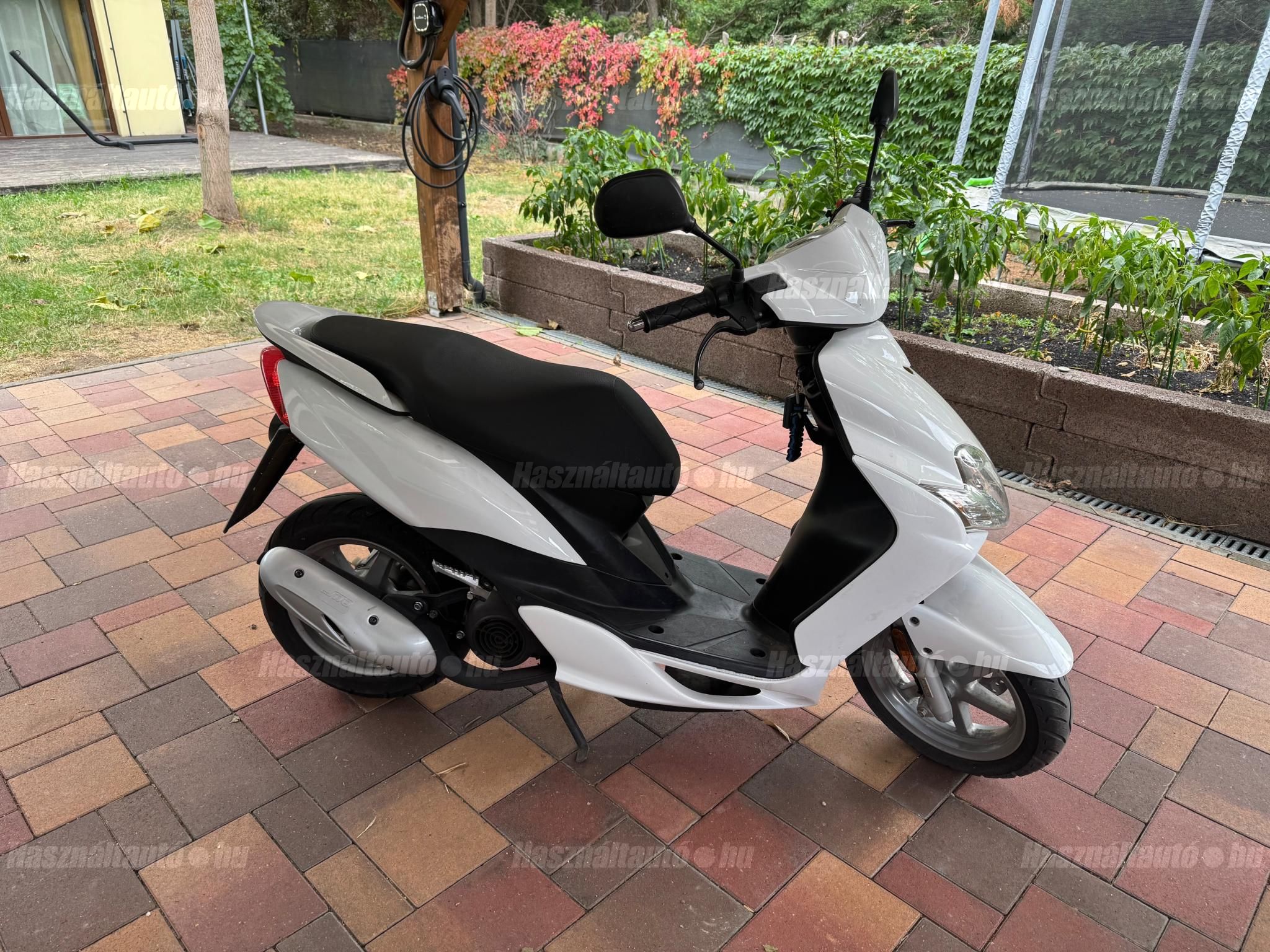 YAMAHA JOG-R 2003 - 1