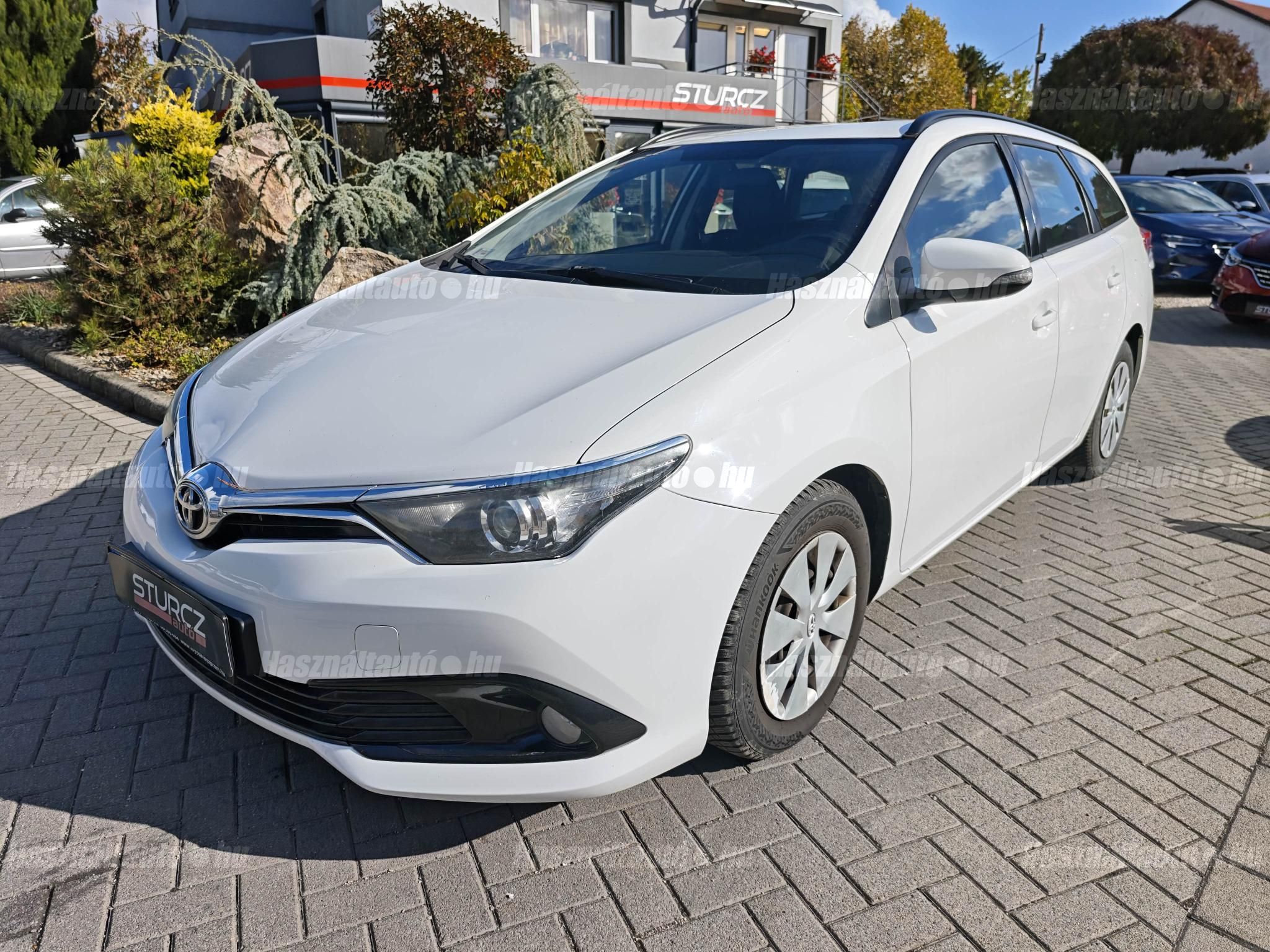 TOYOTA AURIS 2018/11 - 1