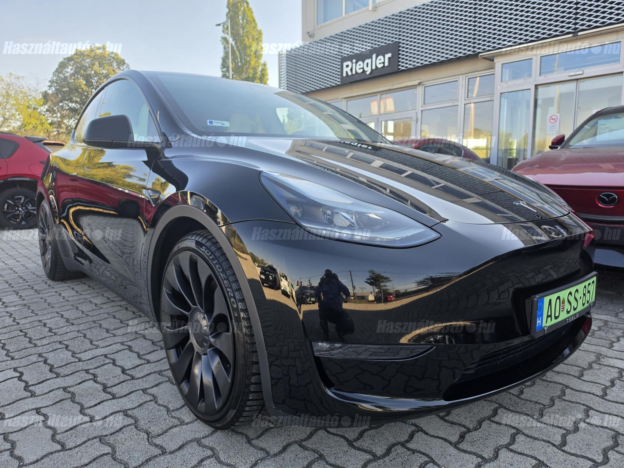 TESLA MODEL Y 2023/2 - 1