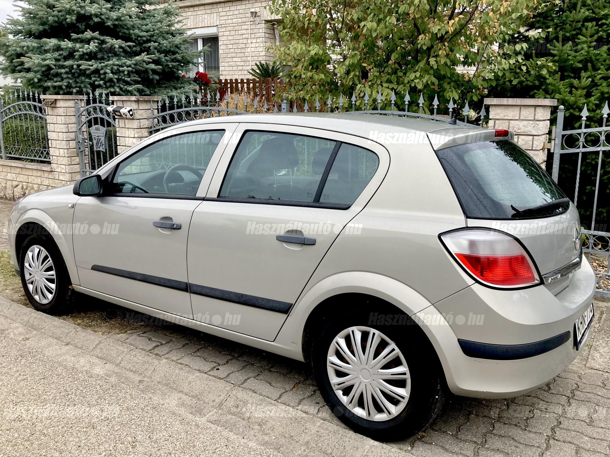 OPEL ASTRA H 2006/6 - 1