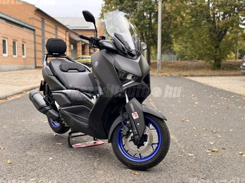 YAMAHA X-MAX 300 2025 - 1