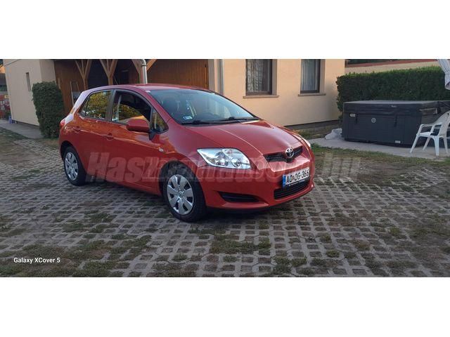 TOYOTA AURIS 2009 - 1