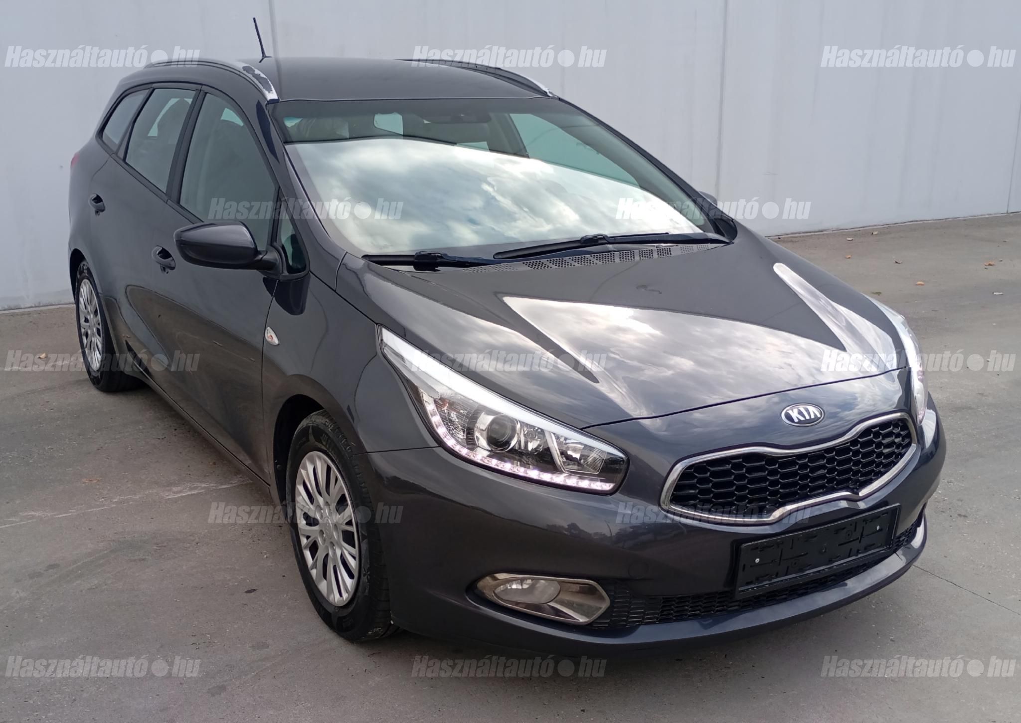 KIA CEE'D 2014/4 - 1