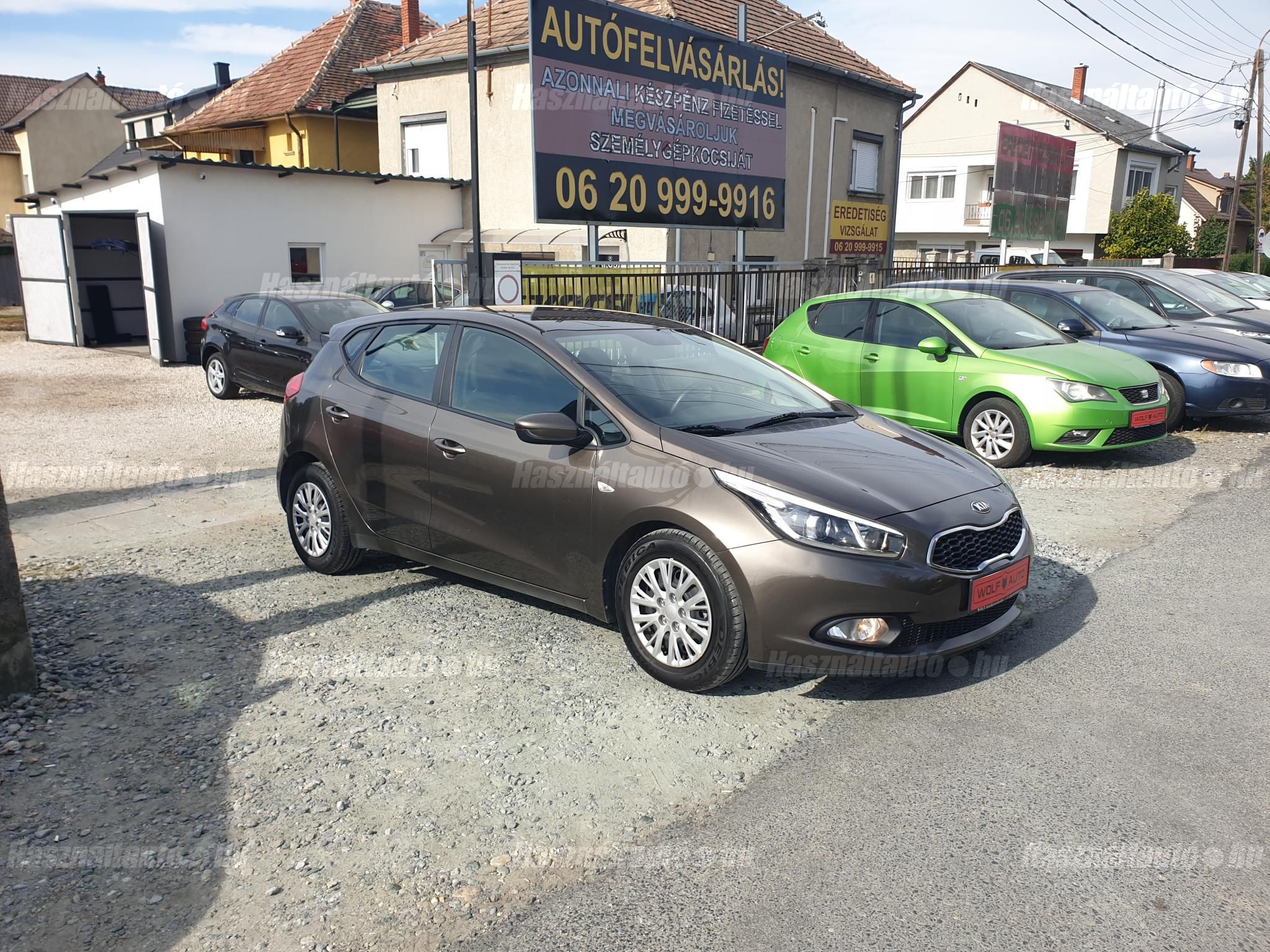 KIA CEE'D 2013/6 - 1