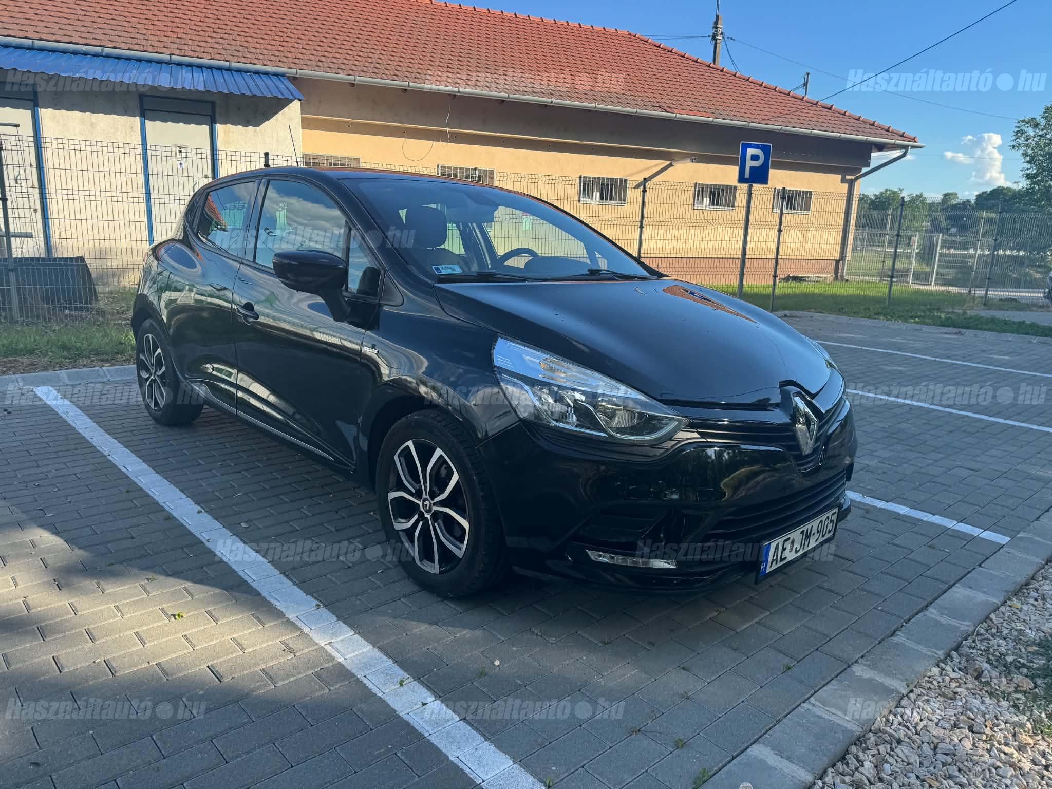RENAULT CLIO 2018/9 - 1