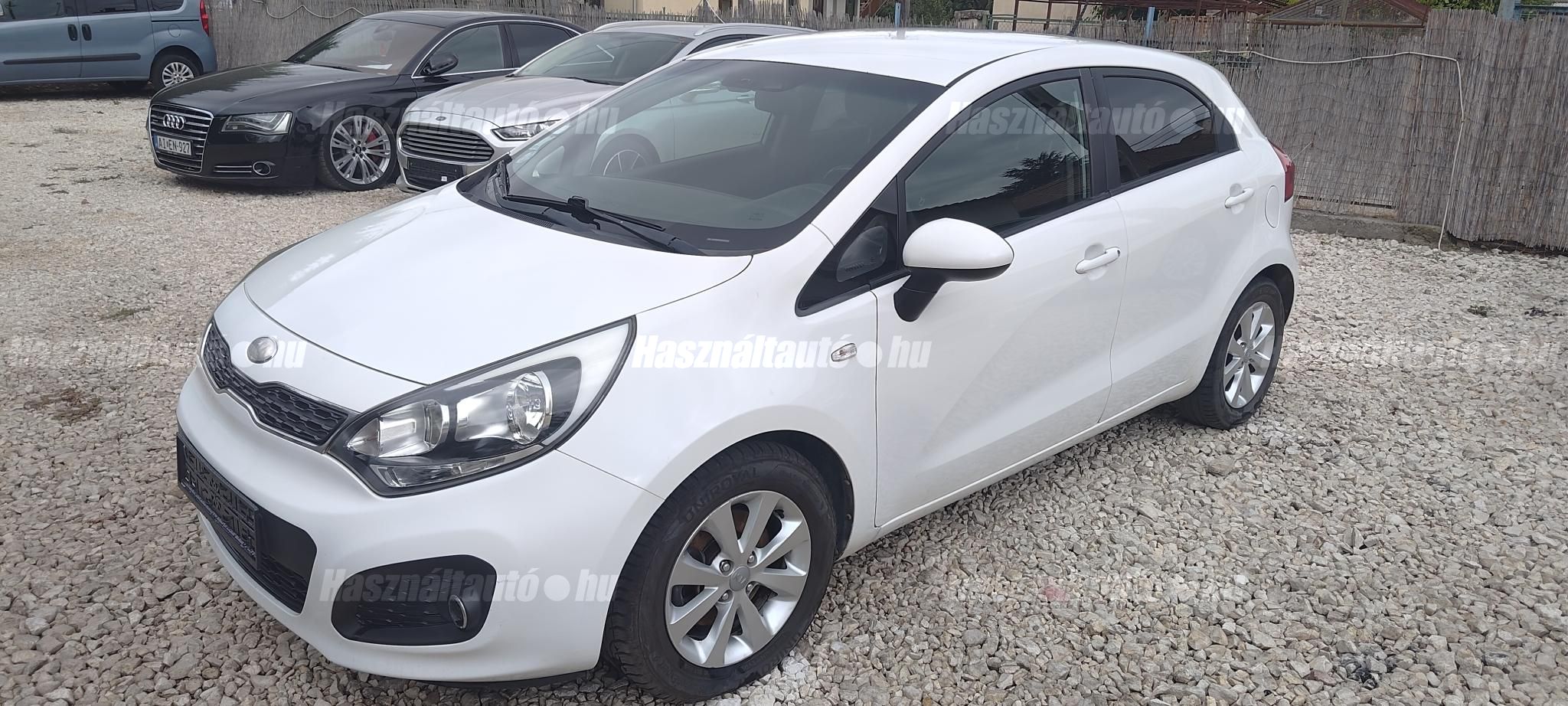 KIA RIO 2013/9 - 1