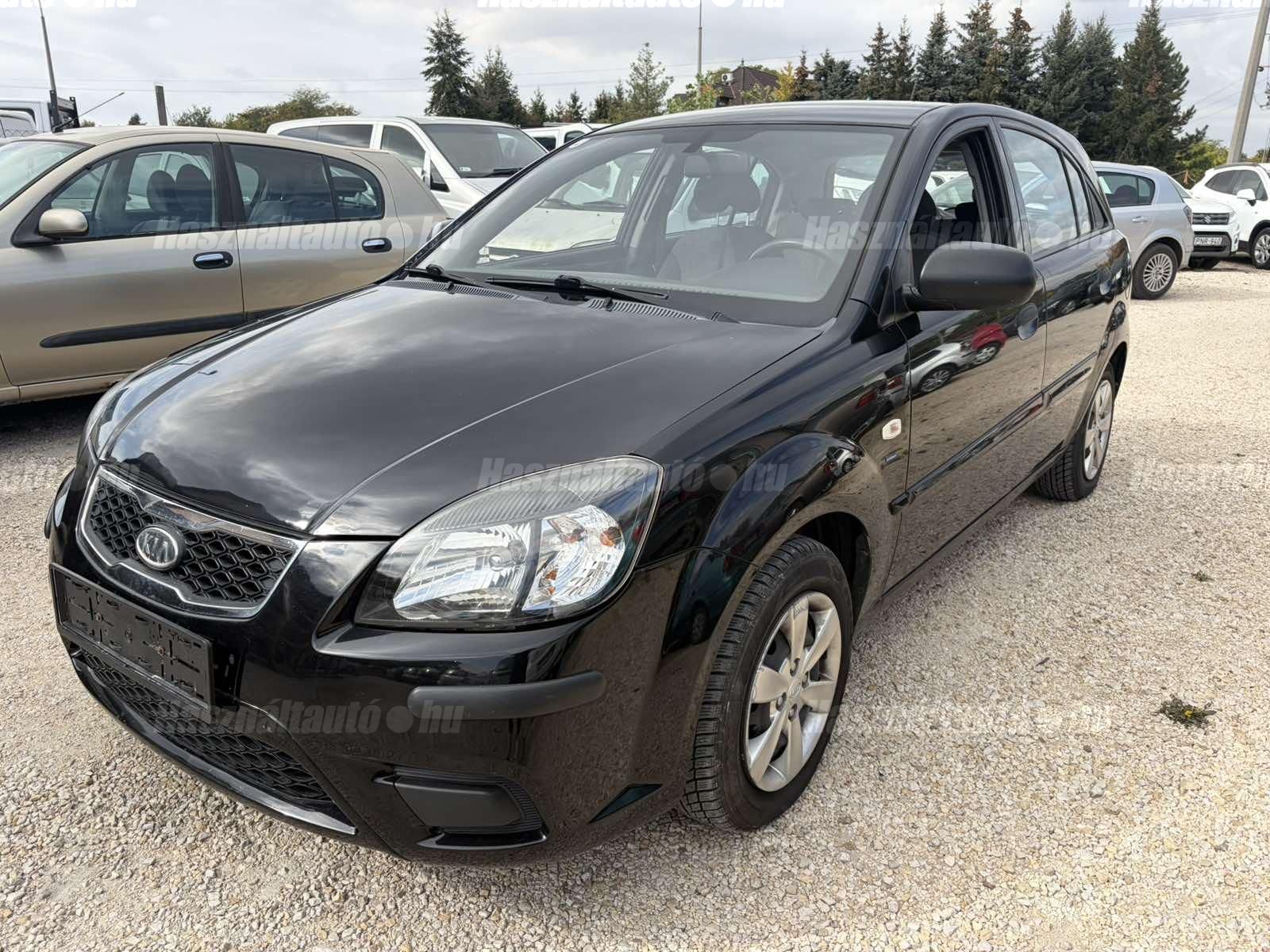 KIA RIO 2011/7 - 1