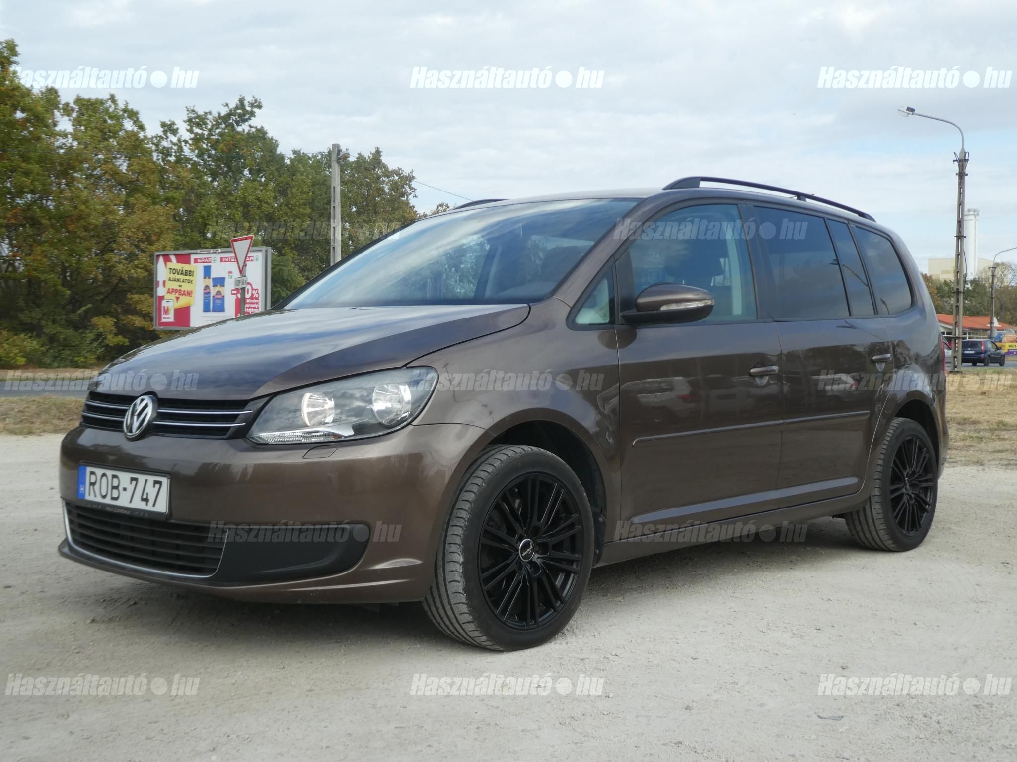 VOLKSWAGEN TOURAN 2011/6 - 1
