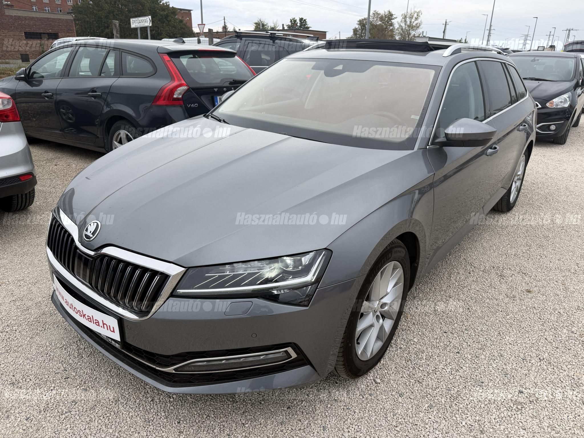SKODA SUPERB 2022/12 - 1