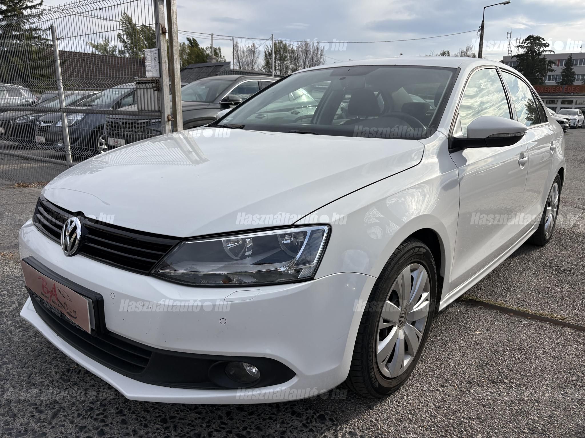 VOLKSWAGEN JETTA 2012/1 - 1
