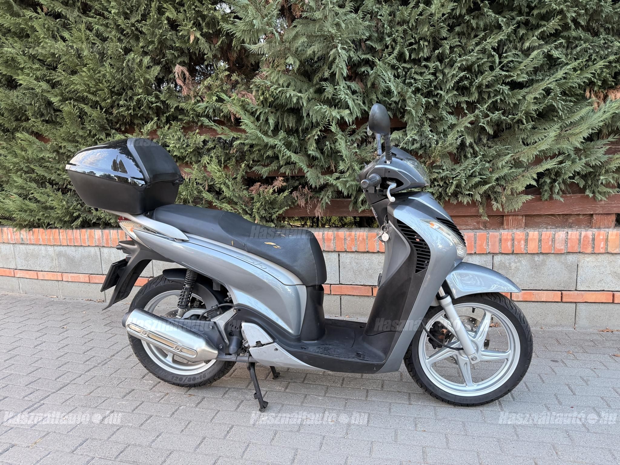 HONDA SH 125 2012/8 - 1