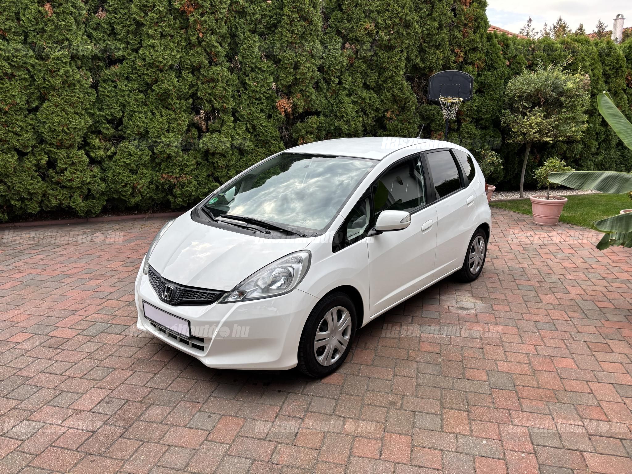 HONDA JAZZ 2012/3 - 1