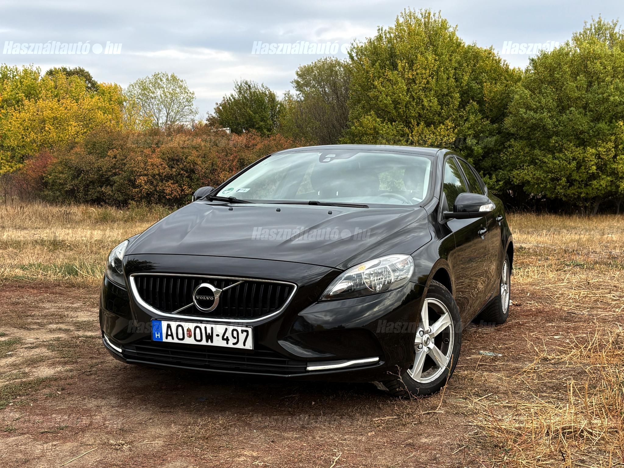 VOLVO V40 2017/6 - 1