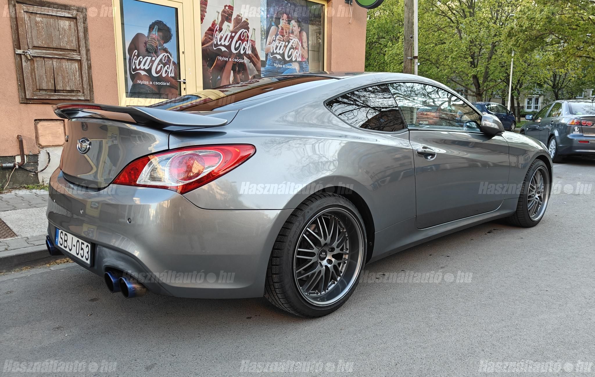 HYUNDAI GENESIS COUPE 2011/8 - 1