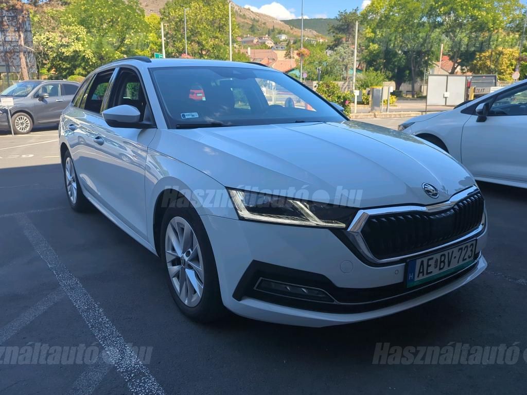 SKODA OCTAVIA 2023/8 - 1
